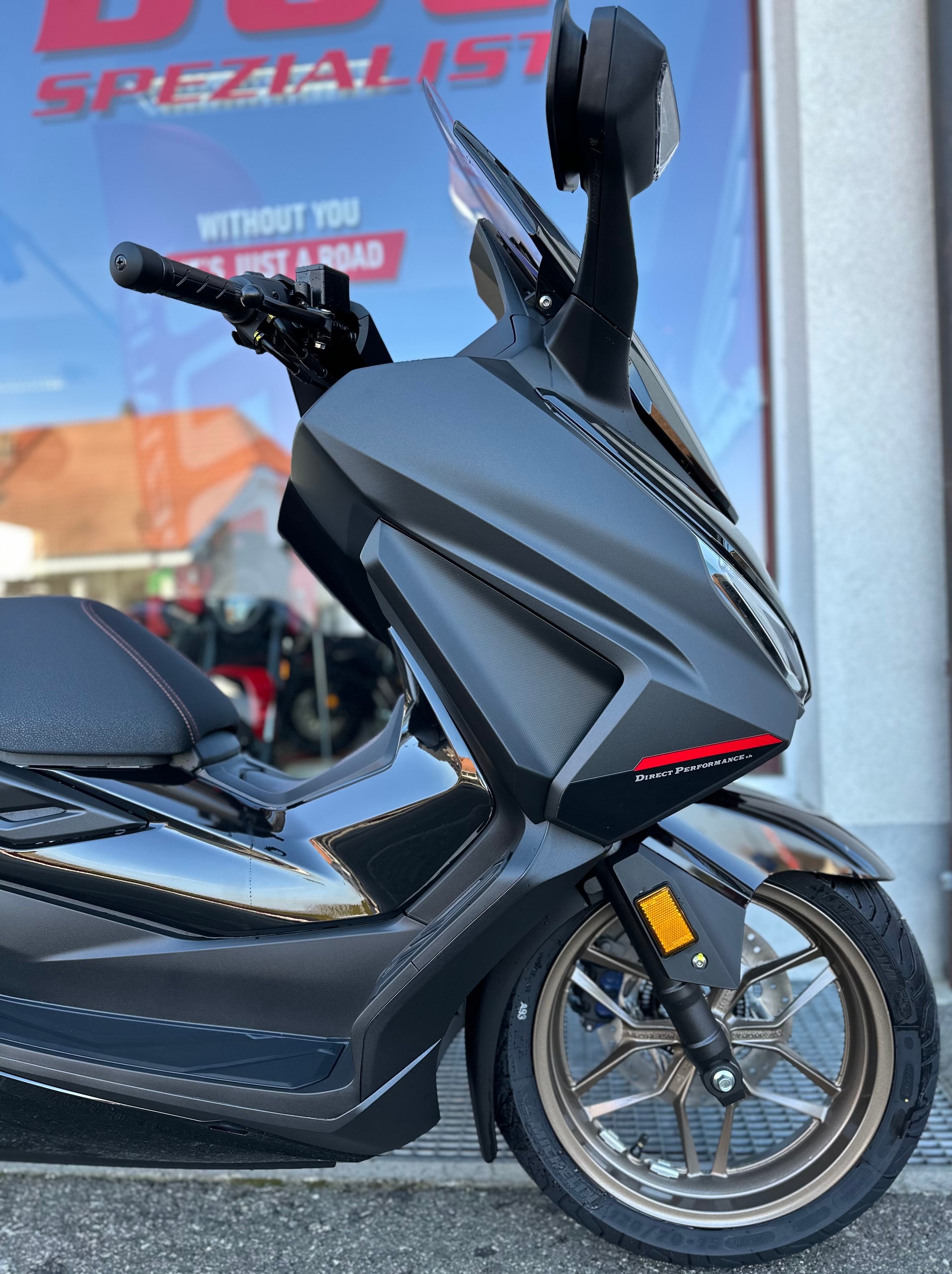HONDA NSS 125 Forza Special Edition-image-4