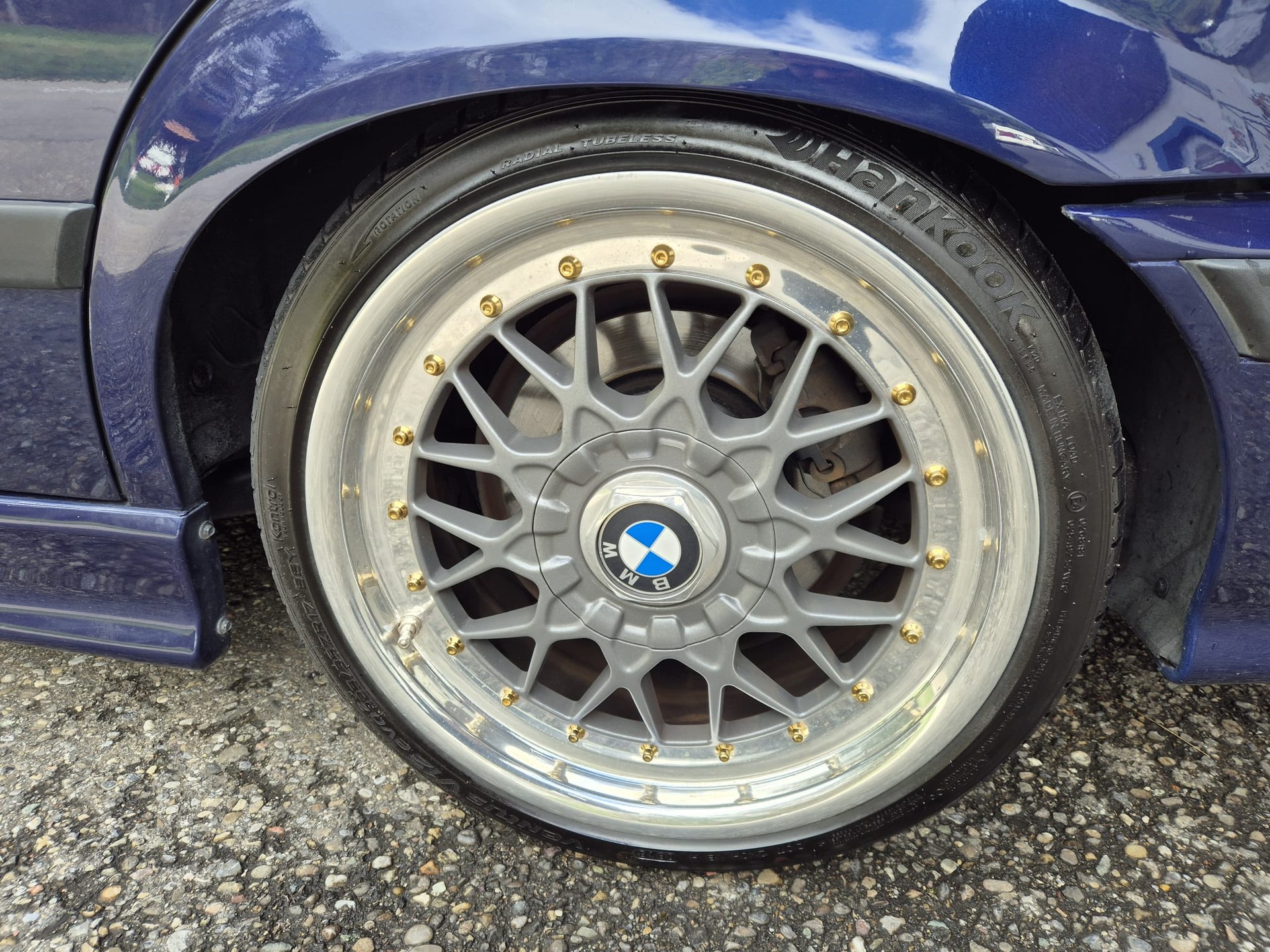 BMW 328i-image-13