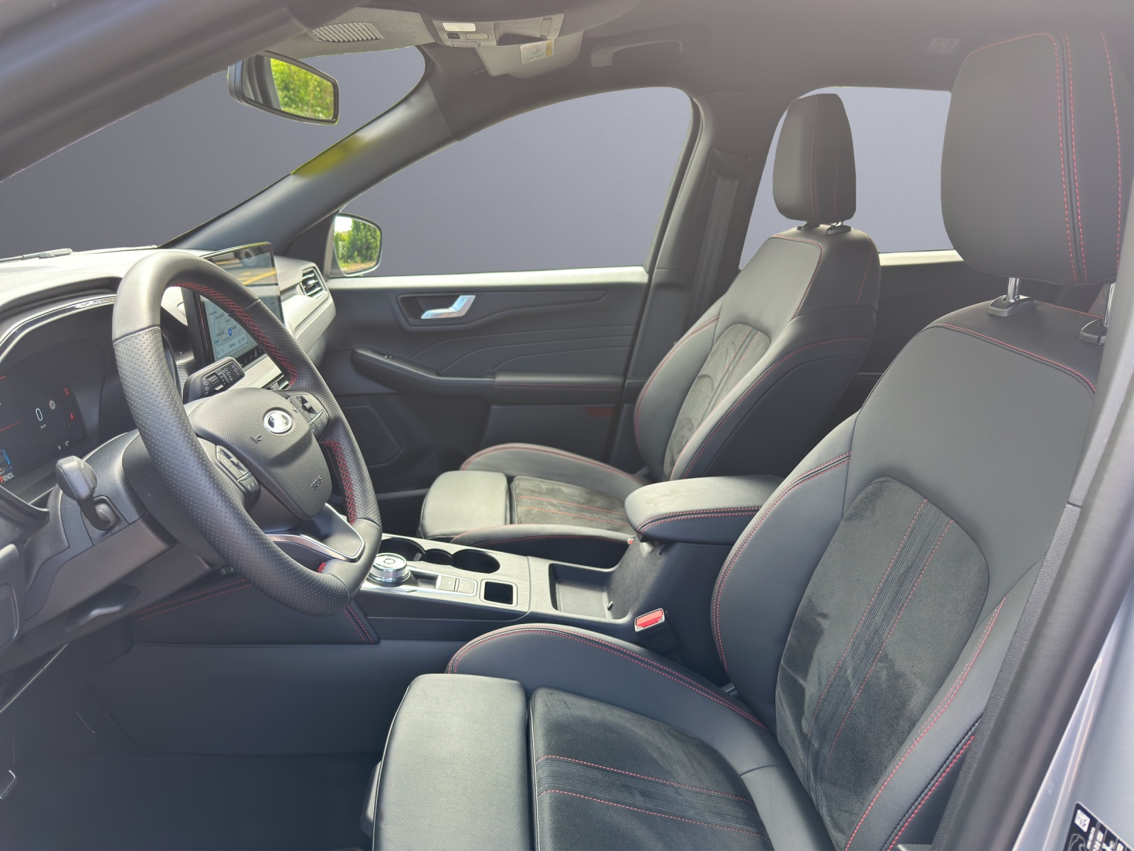 FORD Kuga 2.5 Hybrid ST-Line X 4x4-image-4