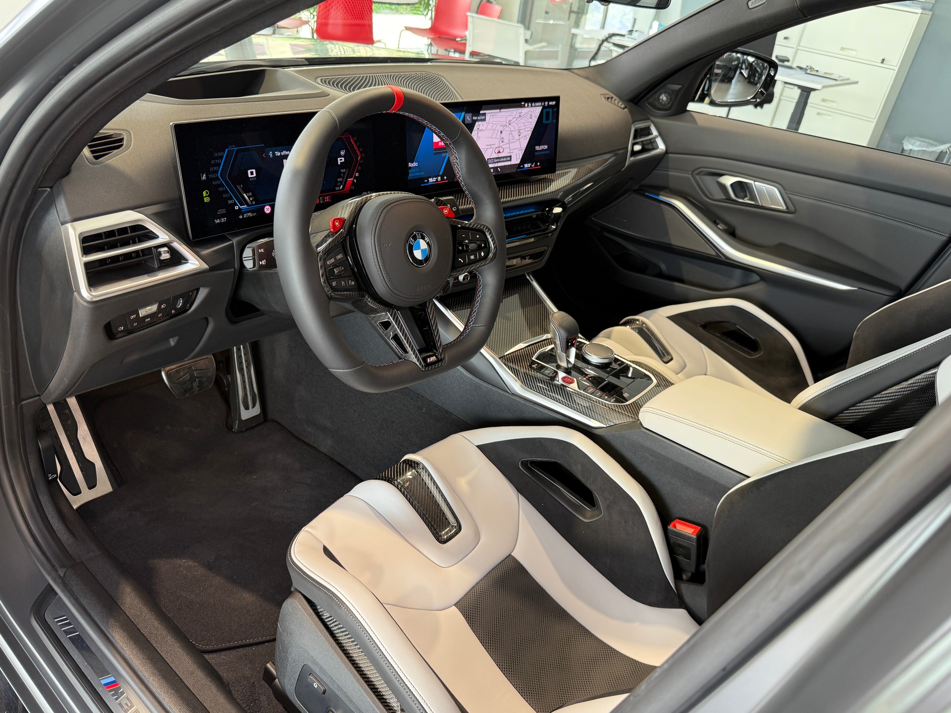 BMW M3 Touring xDrive Competition M-image-8