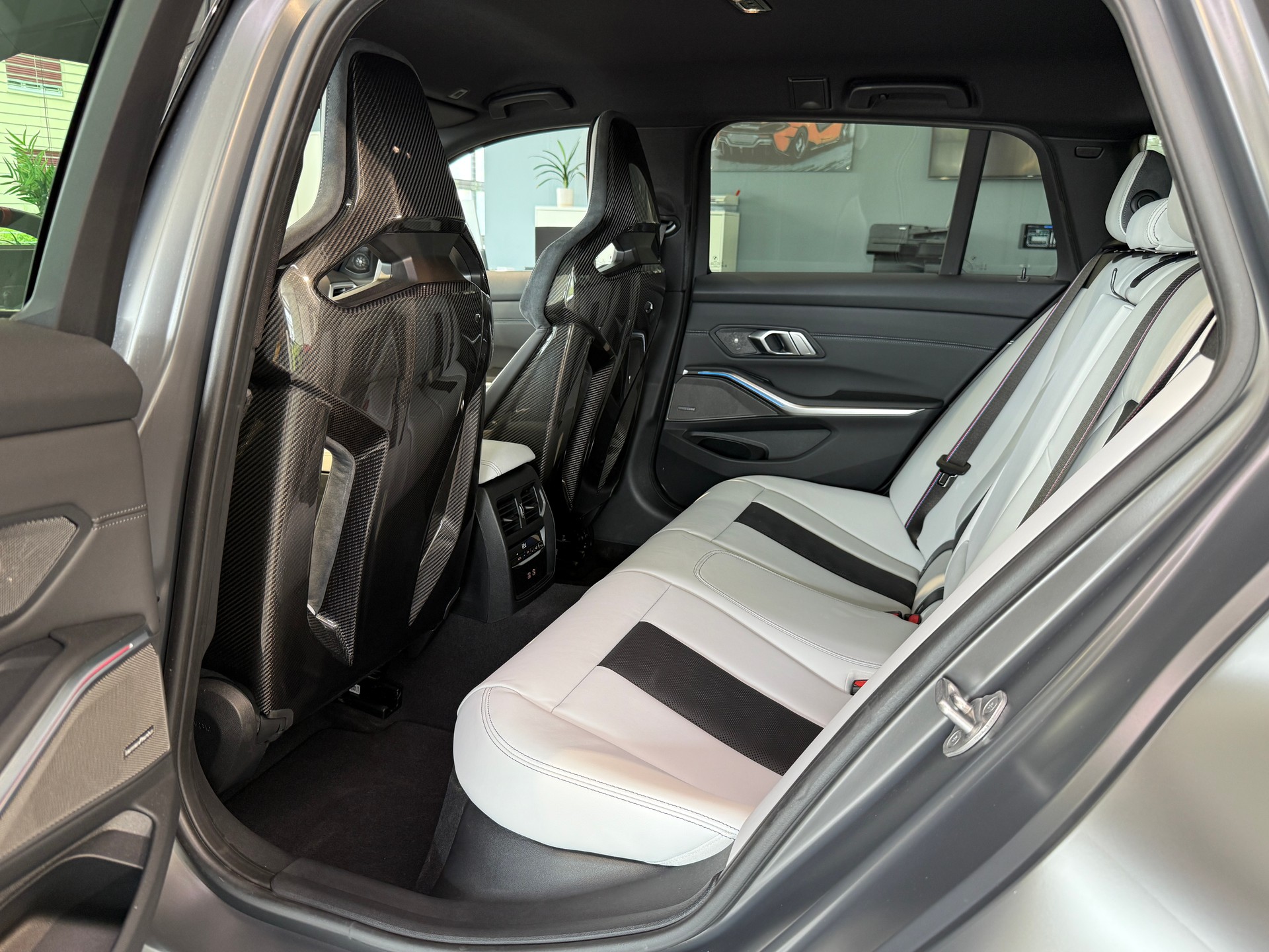 BMW M3 Touring xDrive Competition M-image-15
