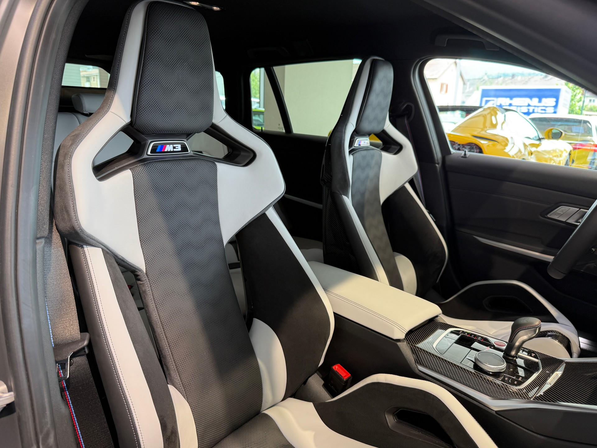 BMW M3 Touring xDrive Competition M-image-12