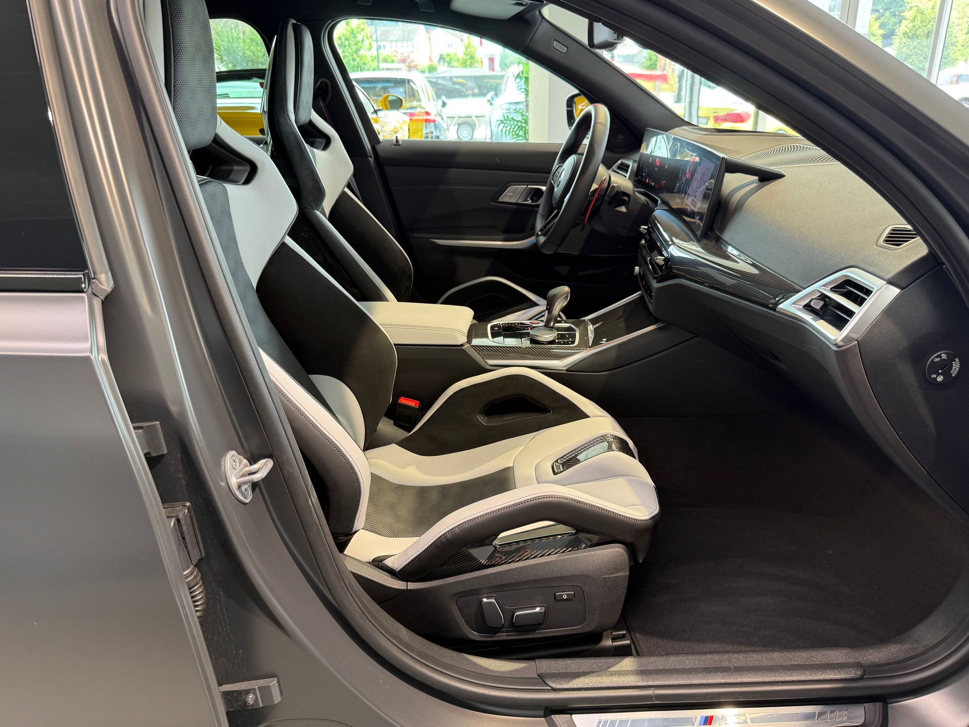 BMW M3 Touring xDrive Competition M-image-11