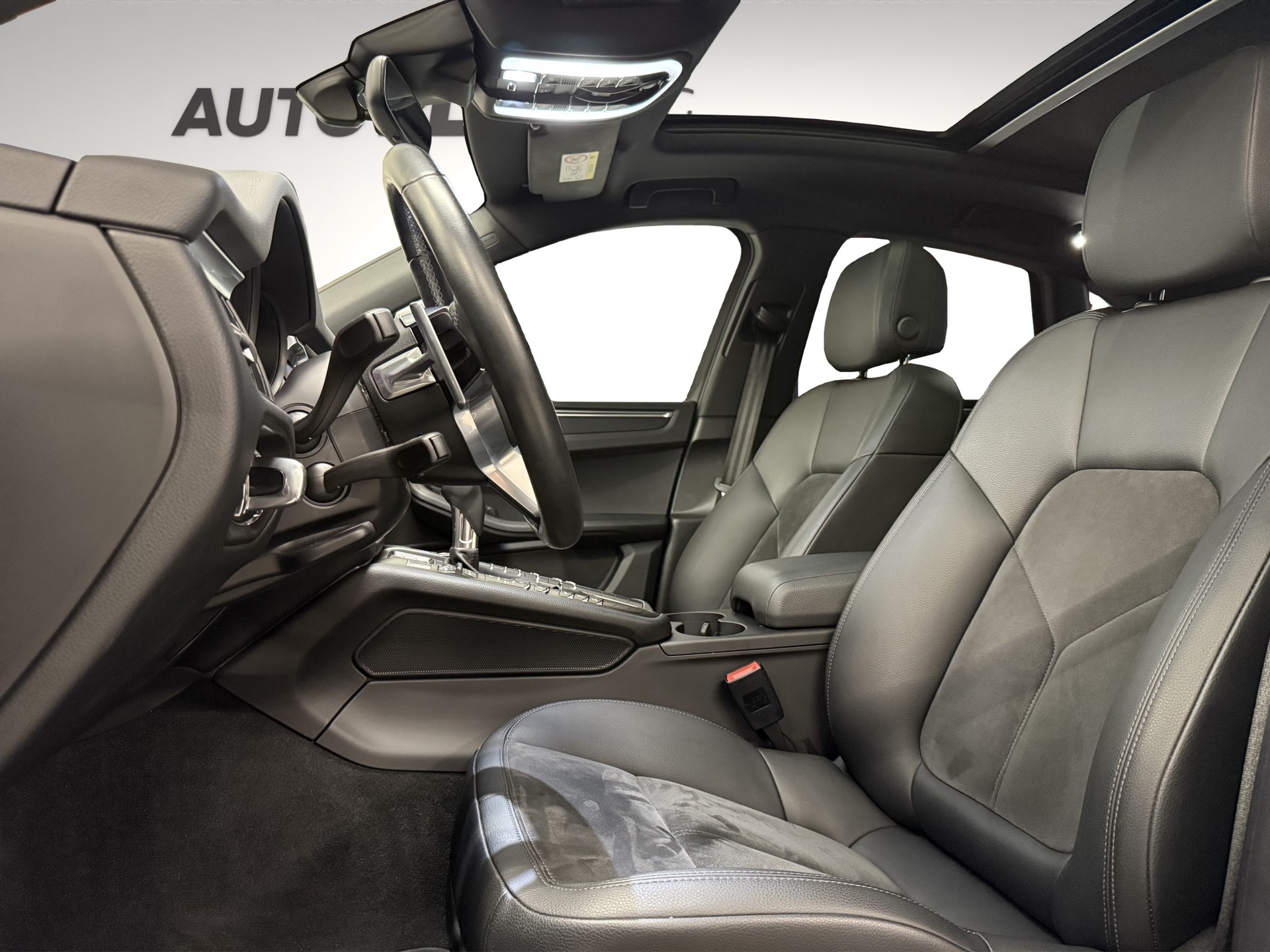 PORSCHE Macan PDK-image-8