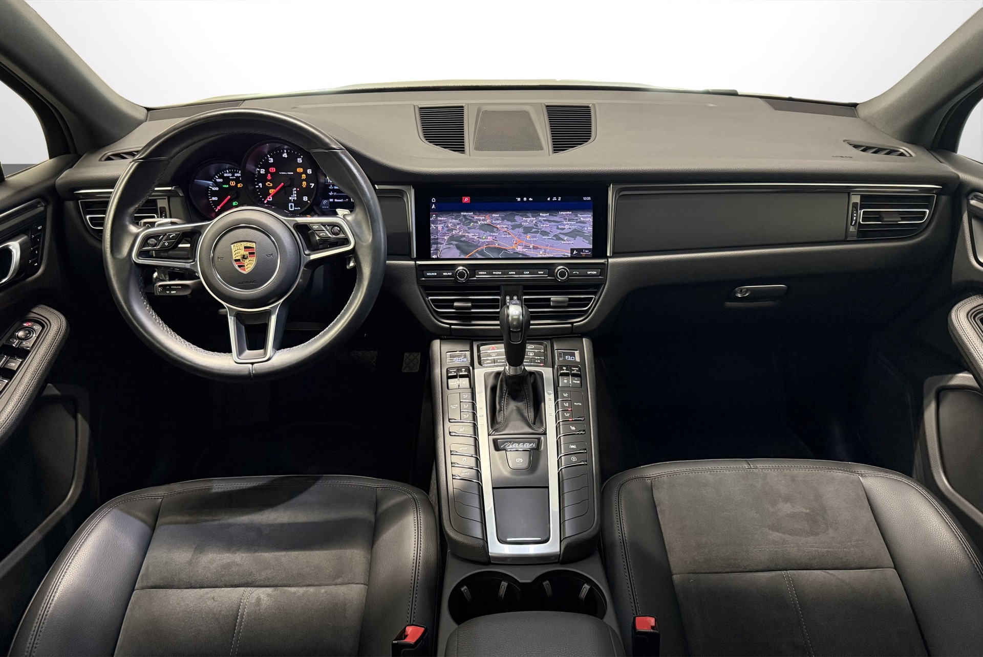 PORSCHE Macan PDK-image-10