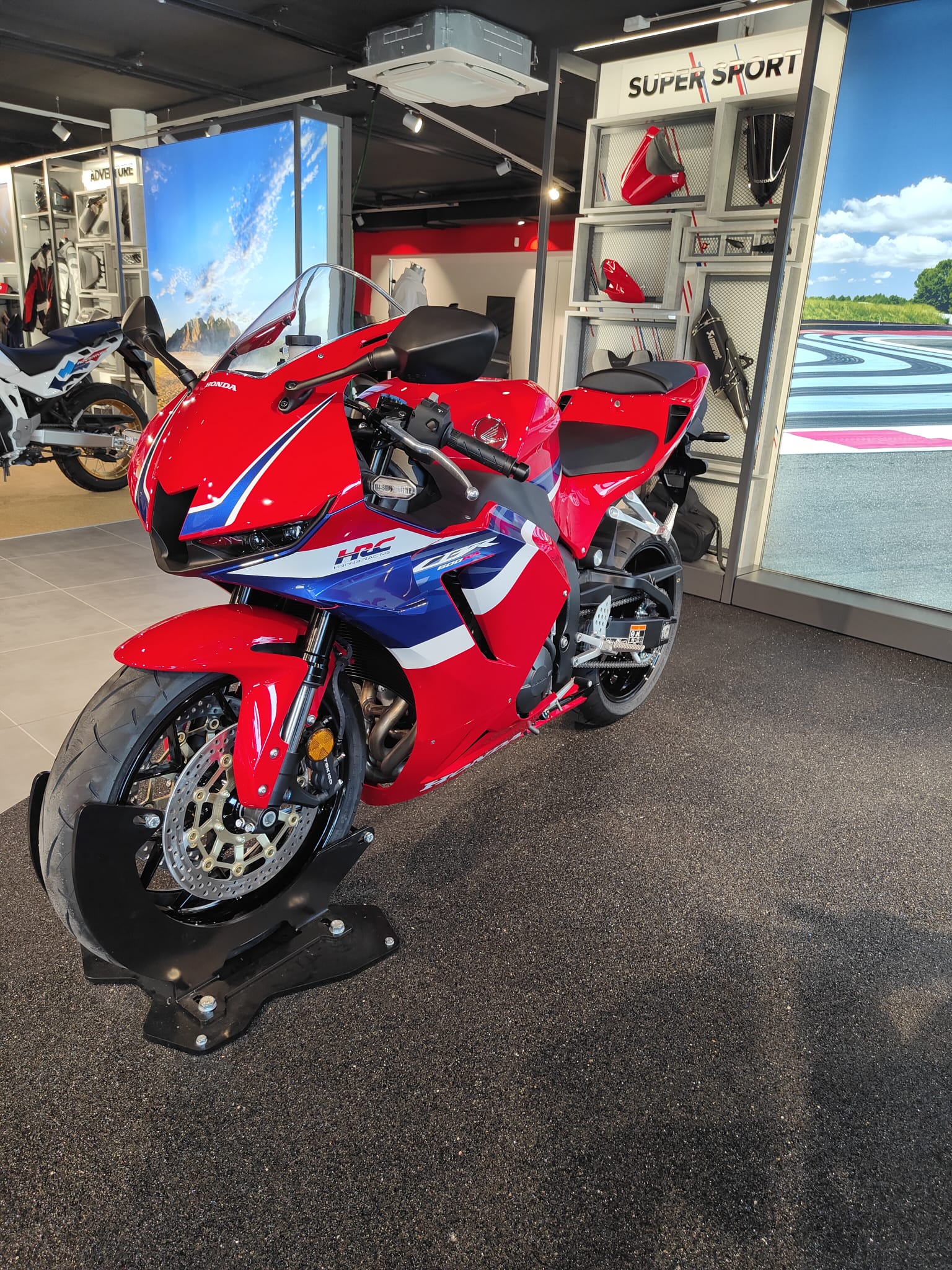 HONDA CBR 600 RR-image-1