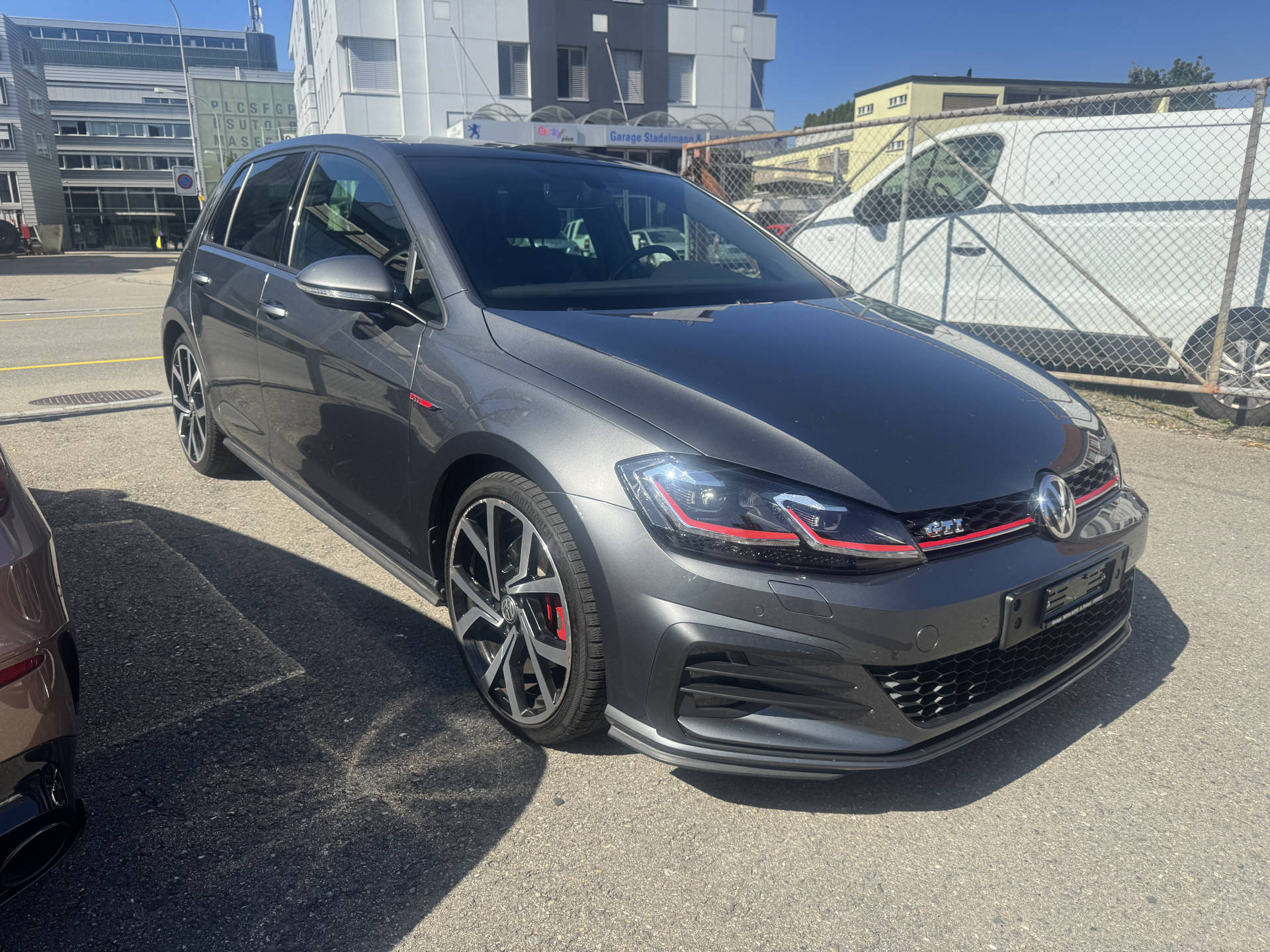 VW Golf VII 2.0 TSI 230 GTI Performance DSG-image-3
