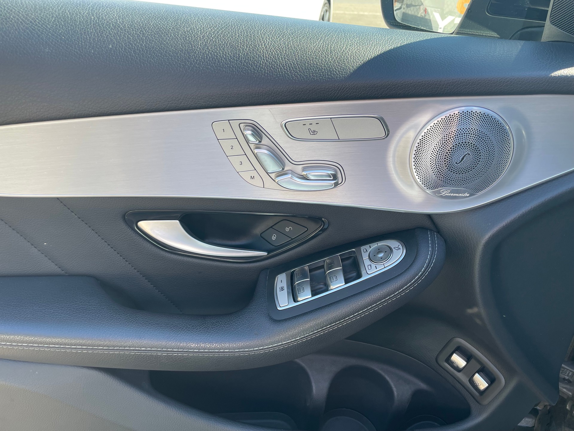 MERCEDES-BENZ GLC 250 d AMG Line 4Matic 9G-Tronic-image-13
