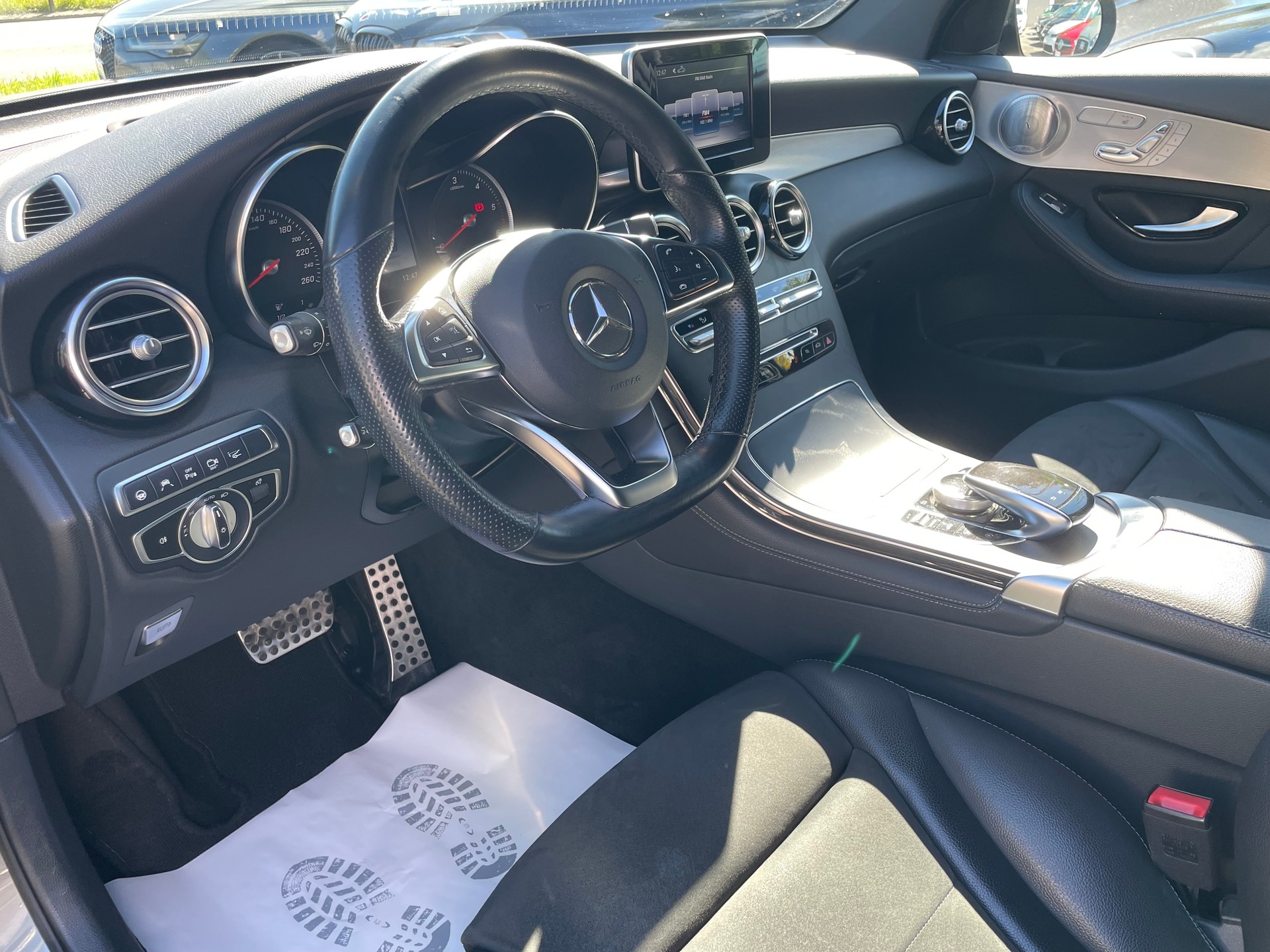 MERCEDES-BENZ GLC 250 d AMG Line 4Matic 9G-Tronic-image-7