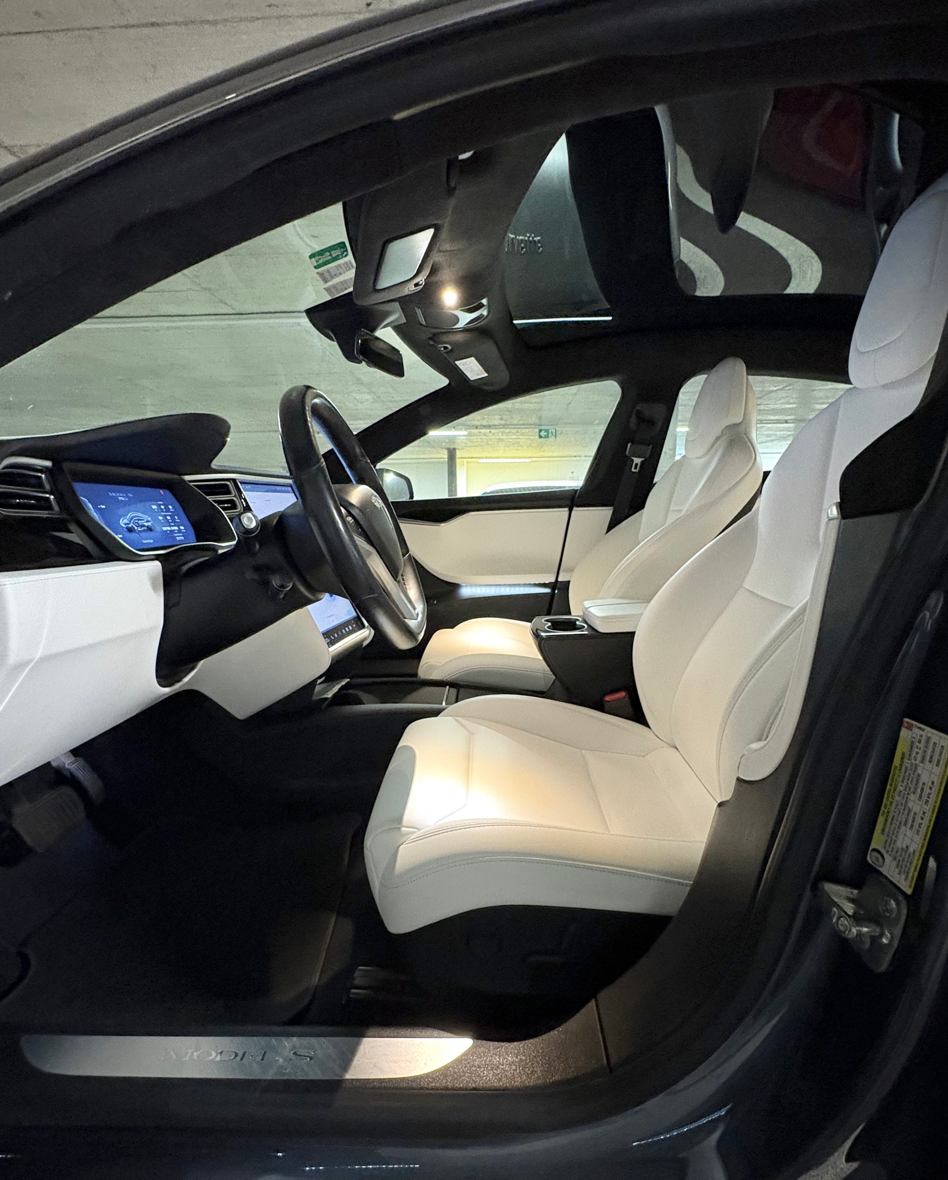 TESLA Model S 75 D-image-6