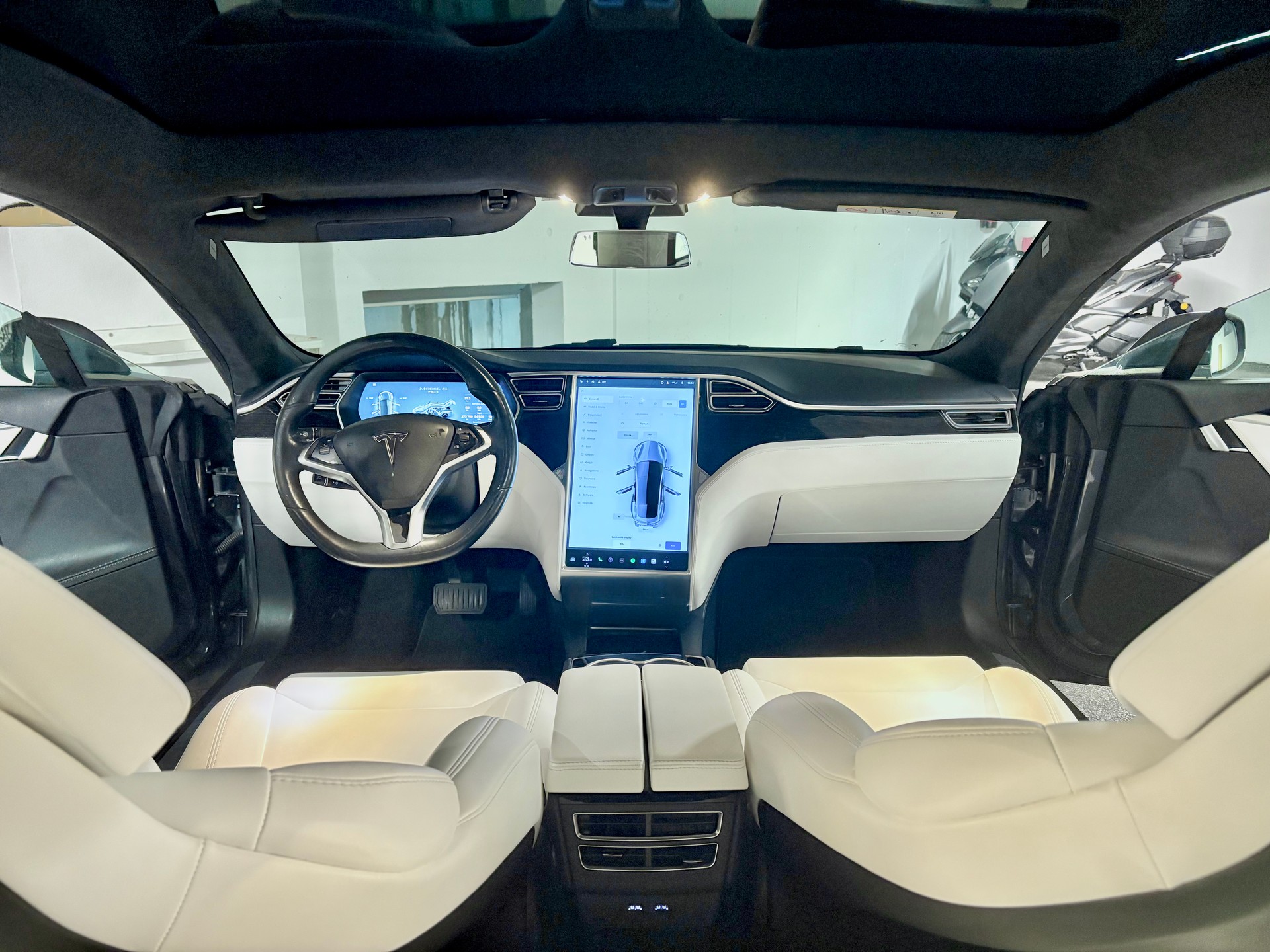 TESLA Model S 75 D-image-1
