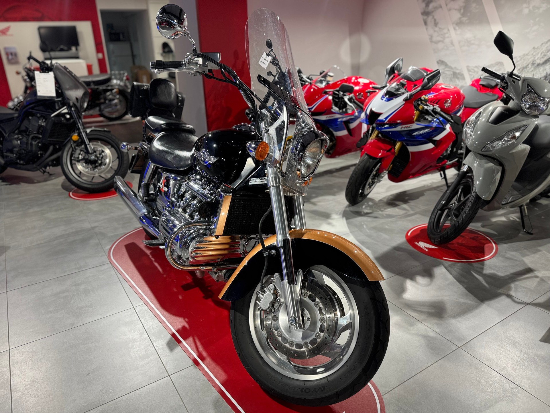 HONDA GL 1500 F6 C Custom-image-1