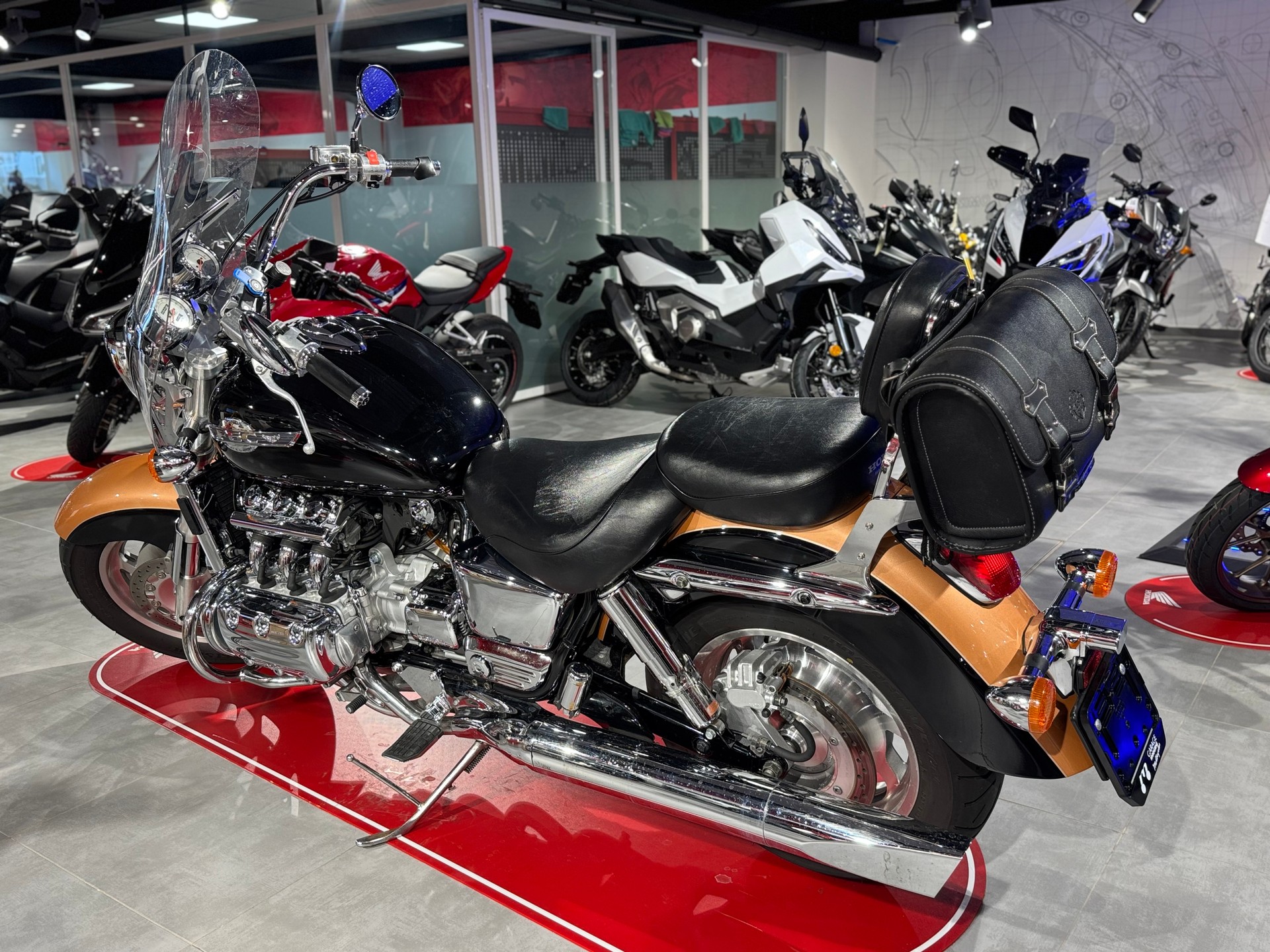 HONDA GL 1500 F6 C Custom-image-3