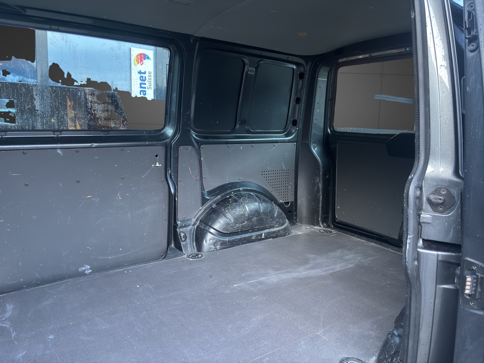 VW T6.1 2.0 TDI 4Motion DSG-image-11