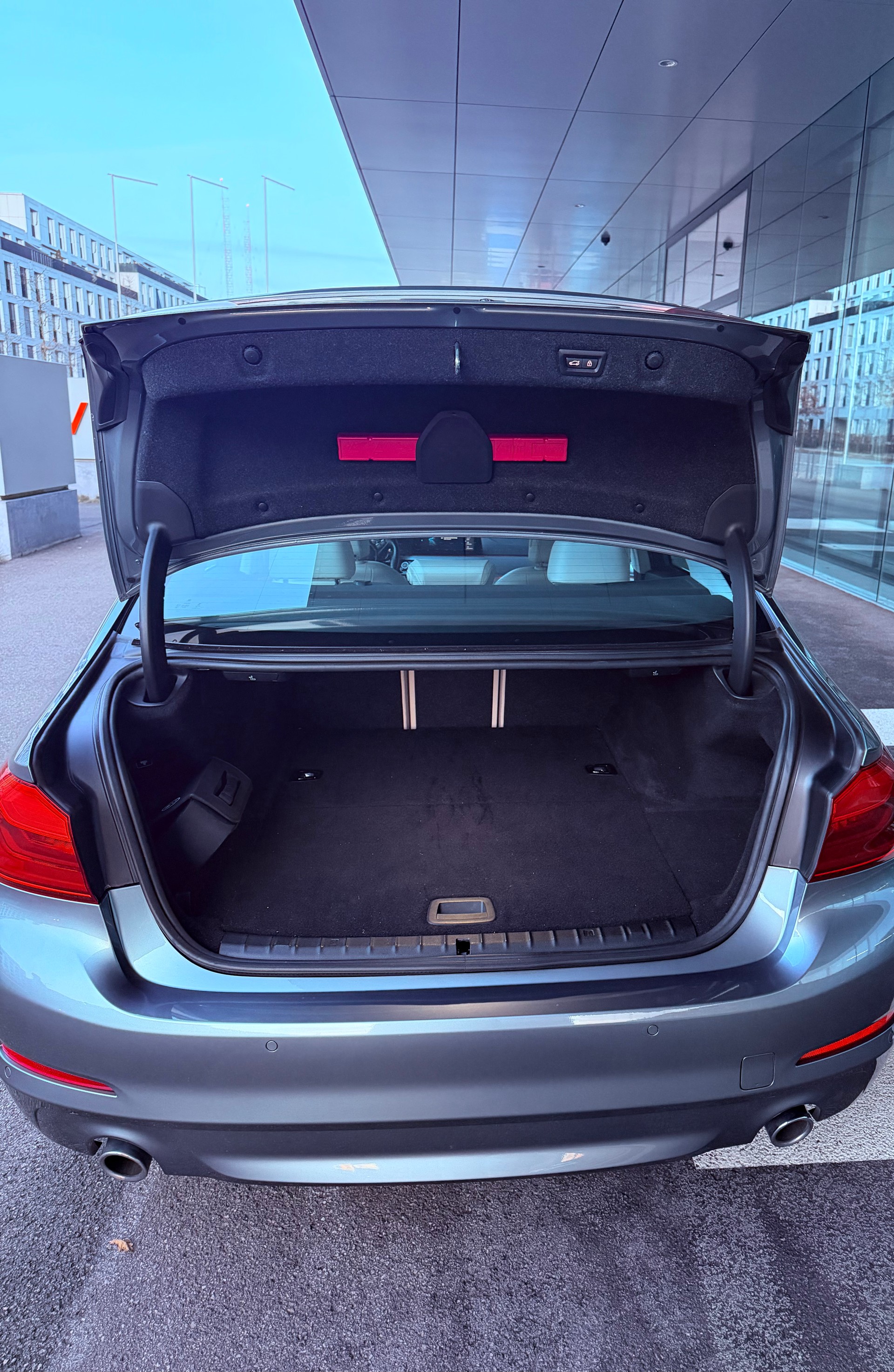 BMW 530e xDrive Steptronic-image-15