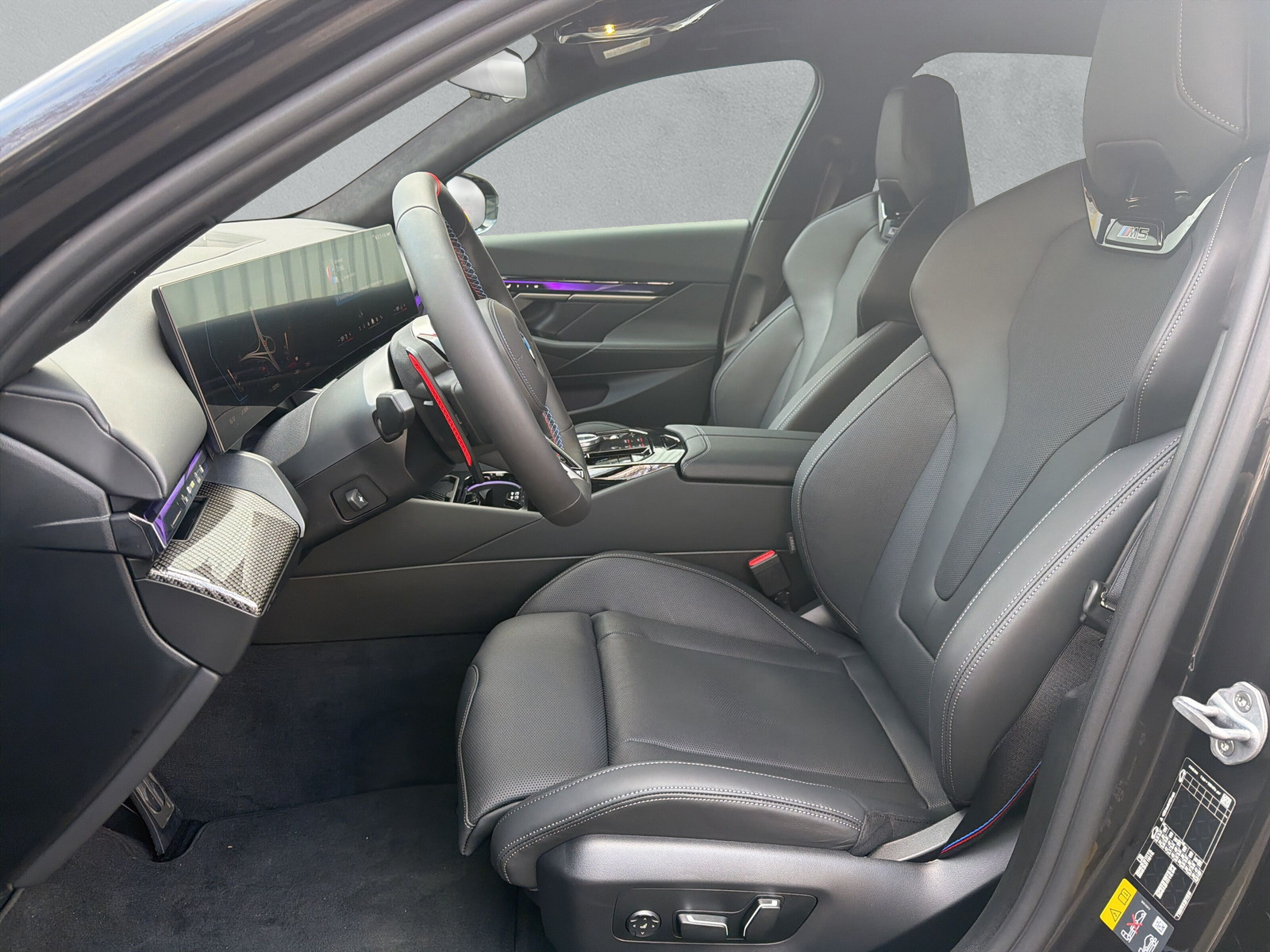BMW M5 xDrive-image-9