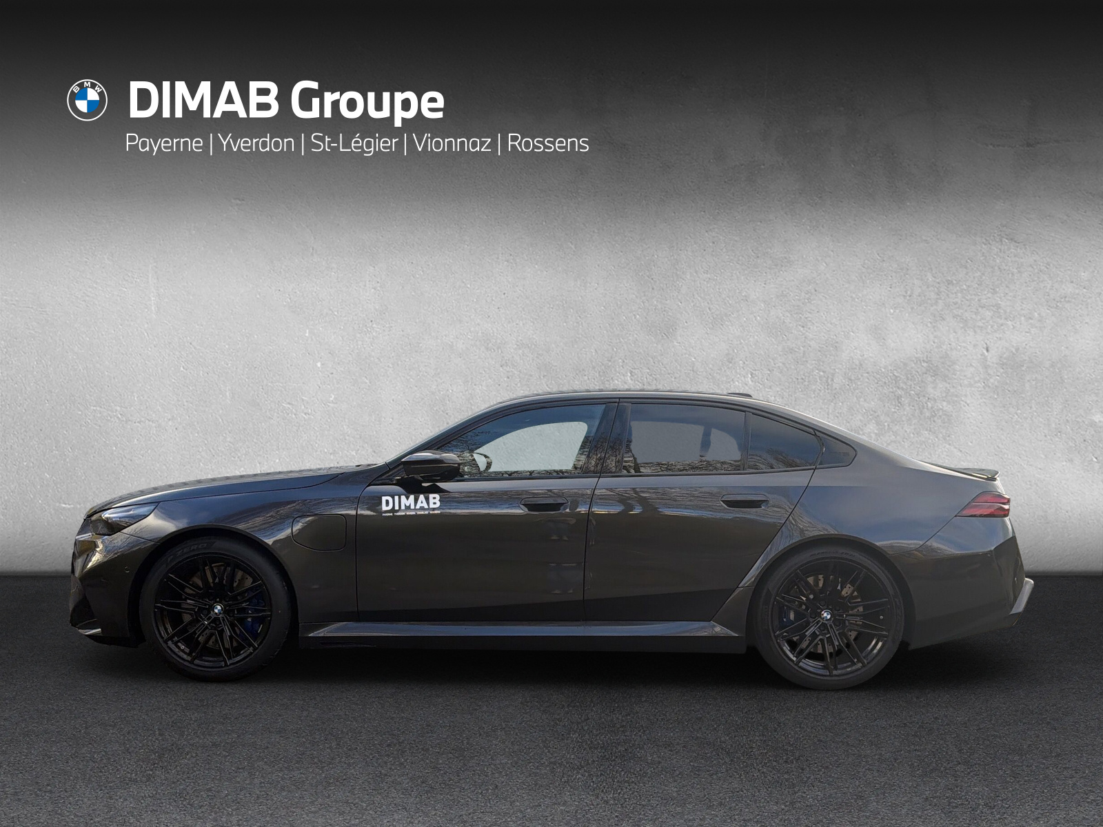 BMW M5 xDrive-showroom-element-1