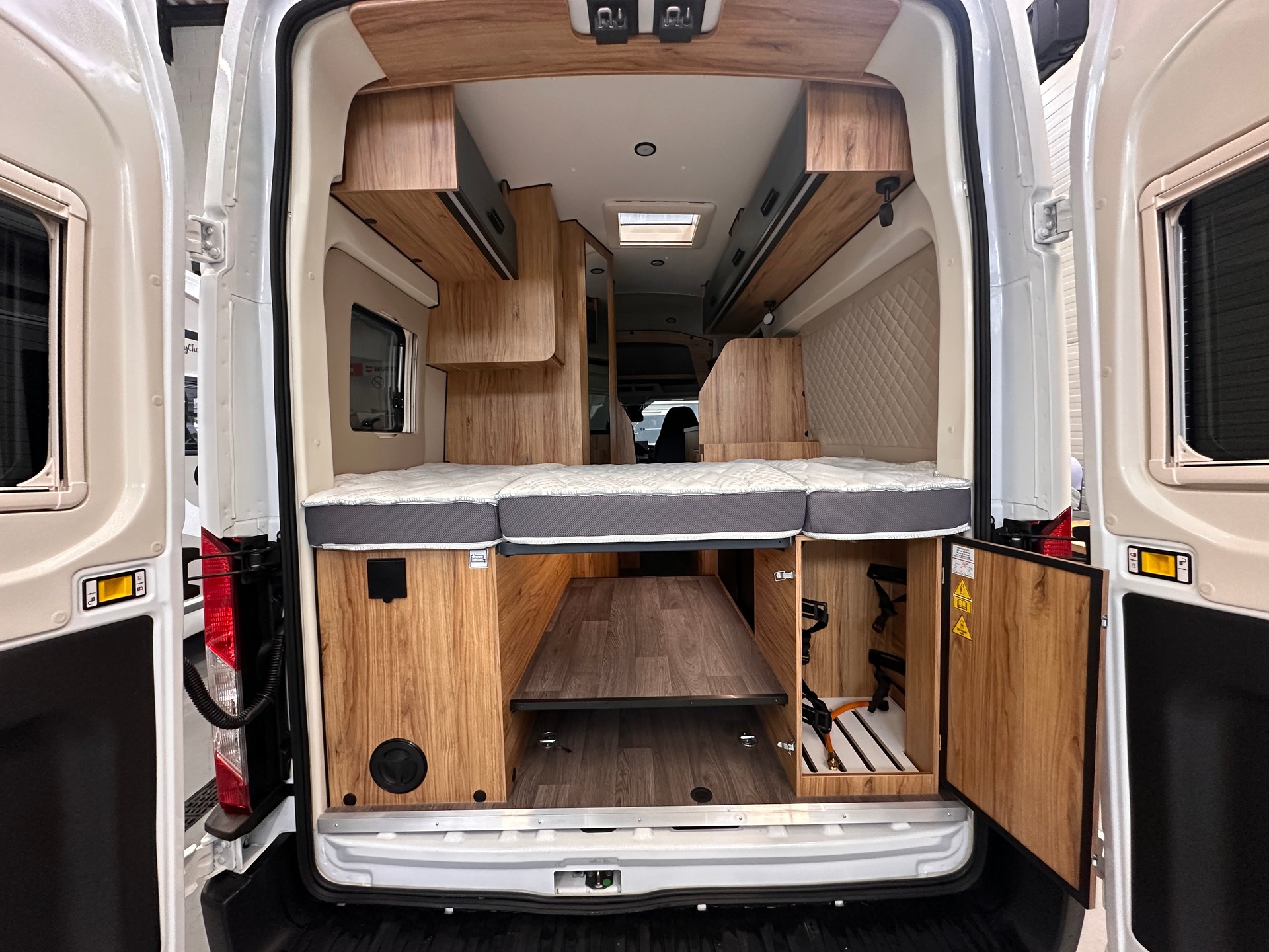 KARMANN Ford DEXTER 560 AWD 4X4-image-20