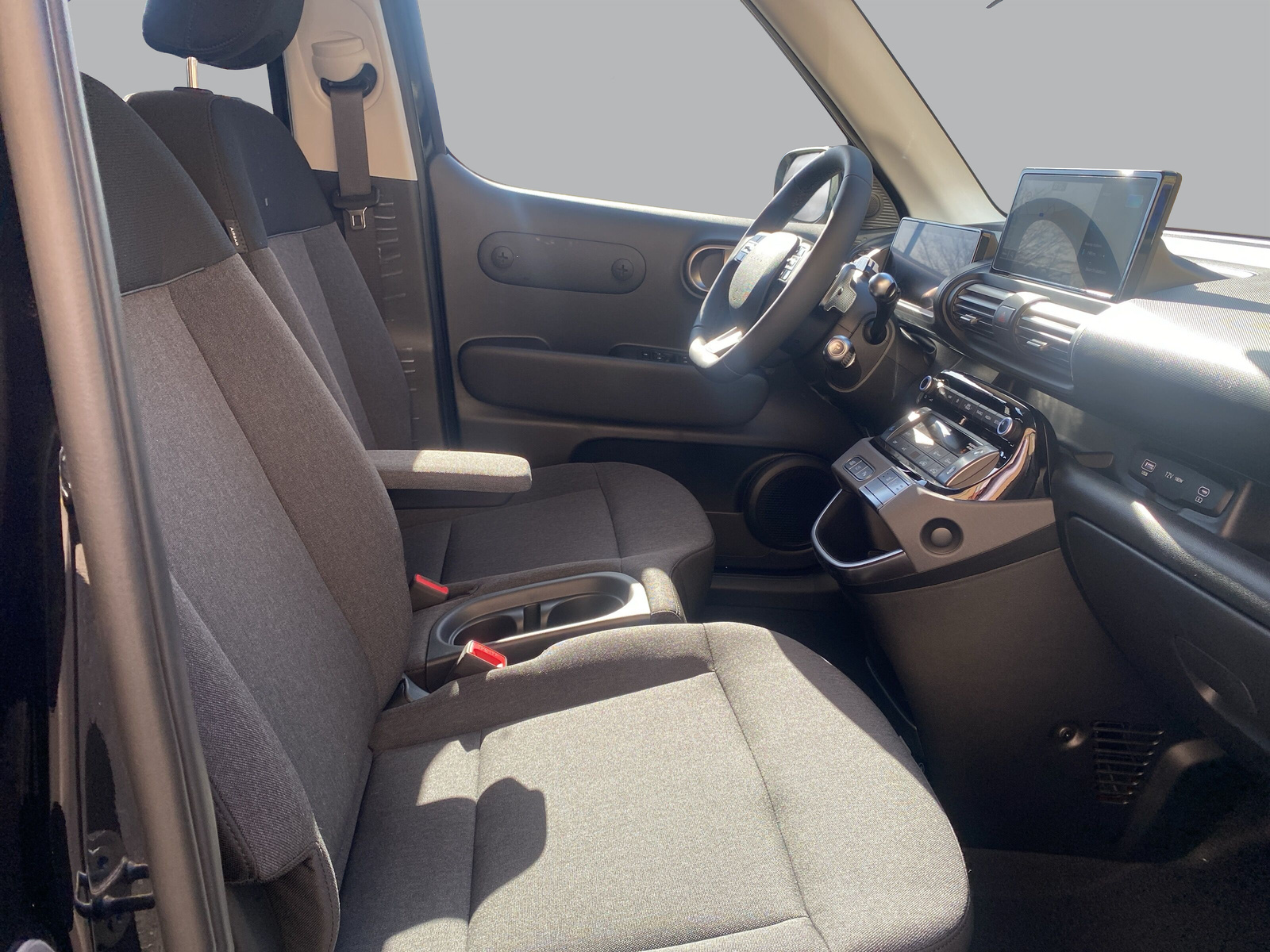 HYUNDAI Inster 42kWh Amplia-image-11