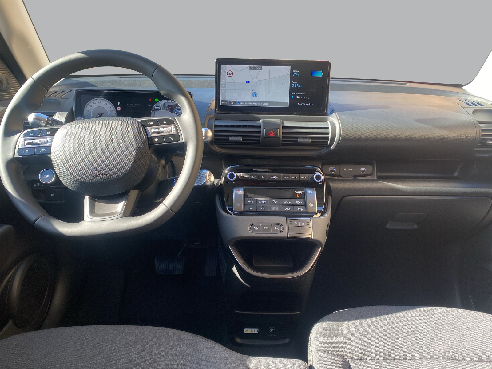 HYUNDAI Inster 42kWh Amplia-image-9