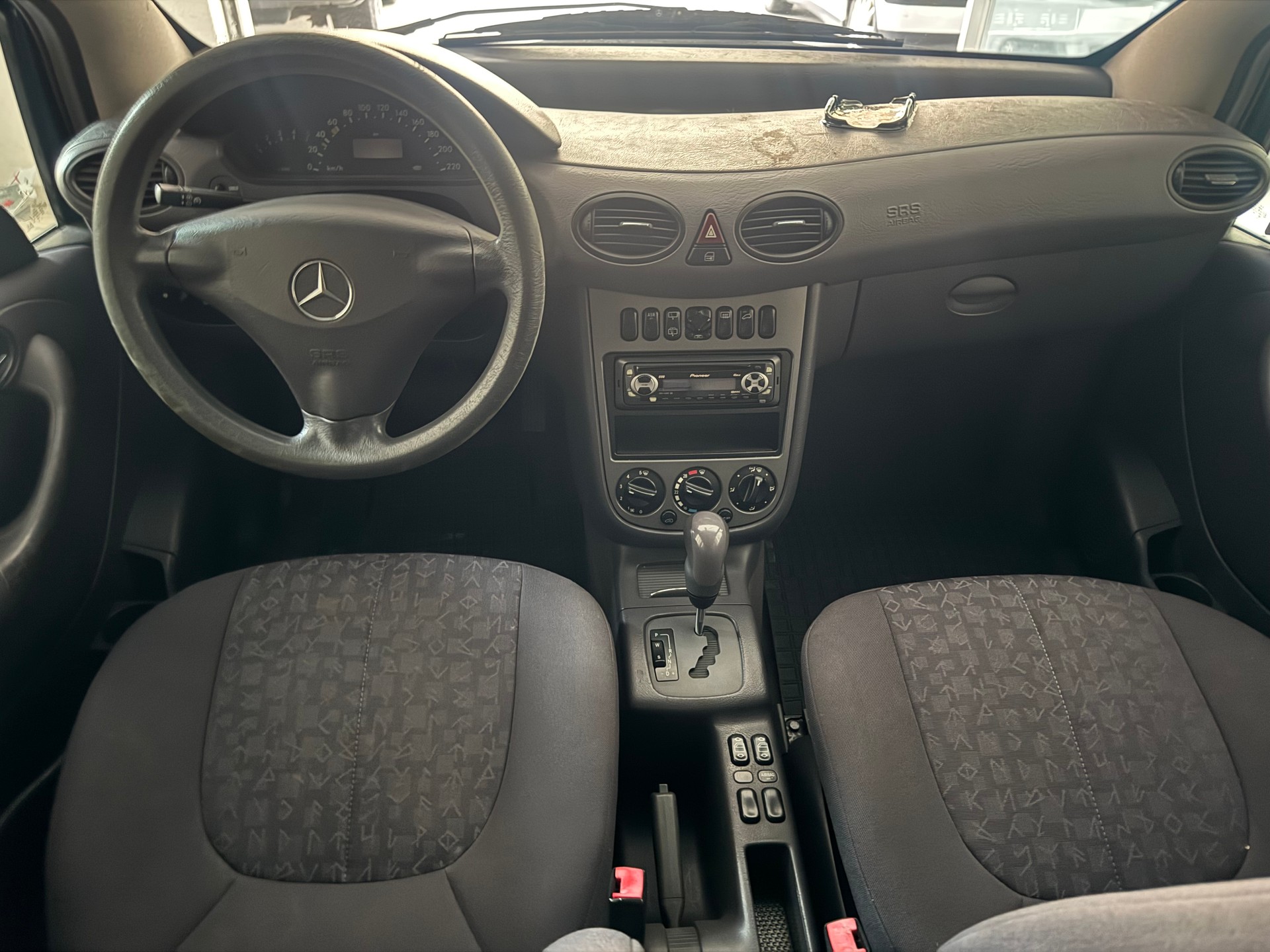 MERCEDES-BENZ A 170 L CDI Elégance-image-9