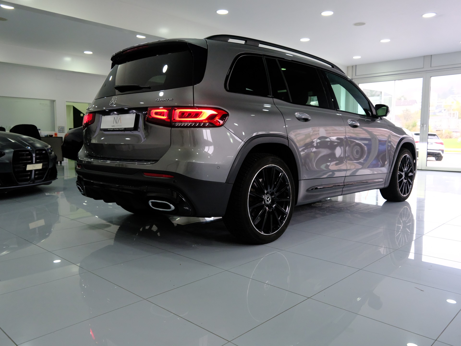 MERCEDES-BENZ GLB 250 4Matic AMG Line 8G-Tronic-image-6