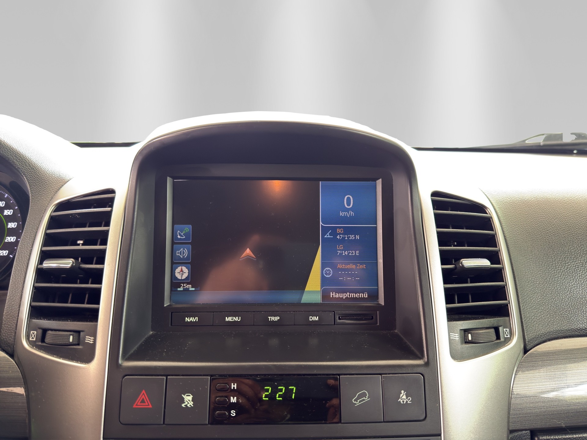 CHEVROLET Captiva 2.0 VCDi Sport 4WD Automatic-image-11