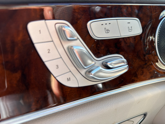 MERCEDES-BENZ E 200 Avantgarde 4Matic-image-9