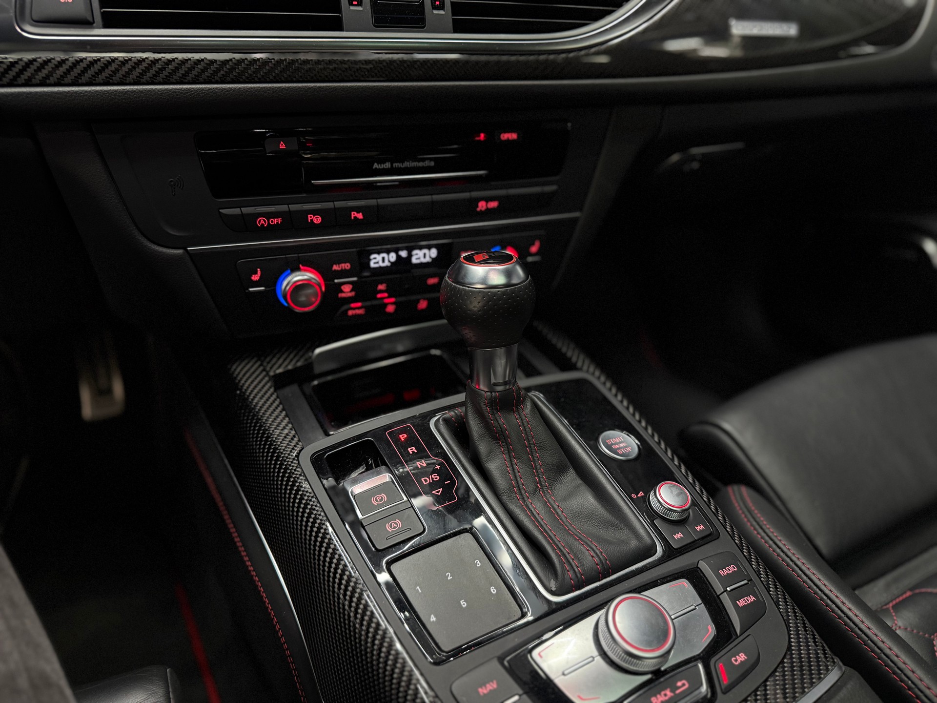 AUDI RS6 Avant 4.0 TFSI V8 quattro Tiptronic-image-13