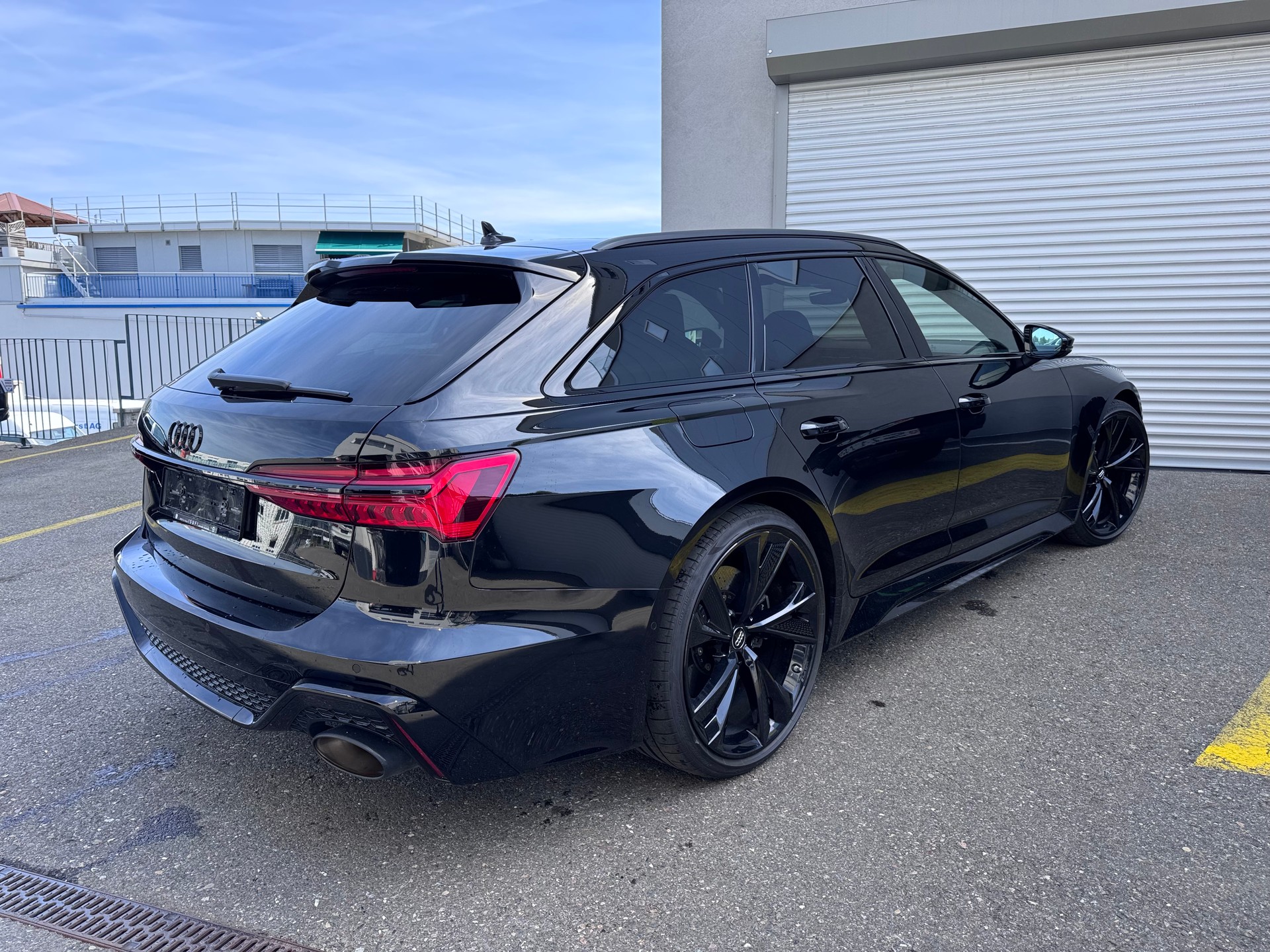 AUDI RS6 Avant 4.0 TFSI V8 quattro-showroom-element-2