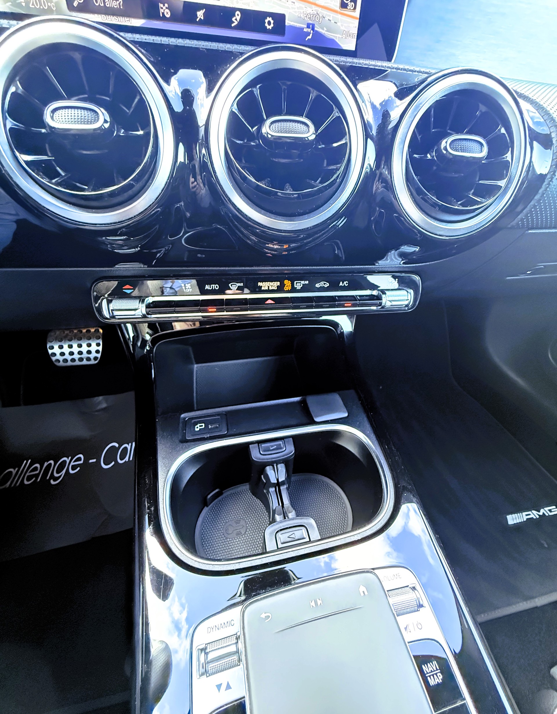 MERCEDES-BENZ A 250 AMG Line 7G-DCT-image-19
