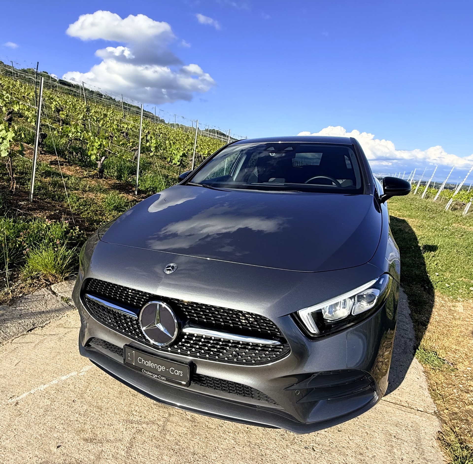 MERCEDES-BENZ A 250 AMG Line 7G-DCT-showroom-element-2