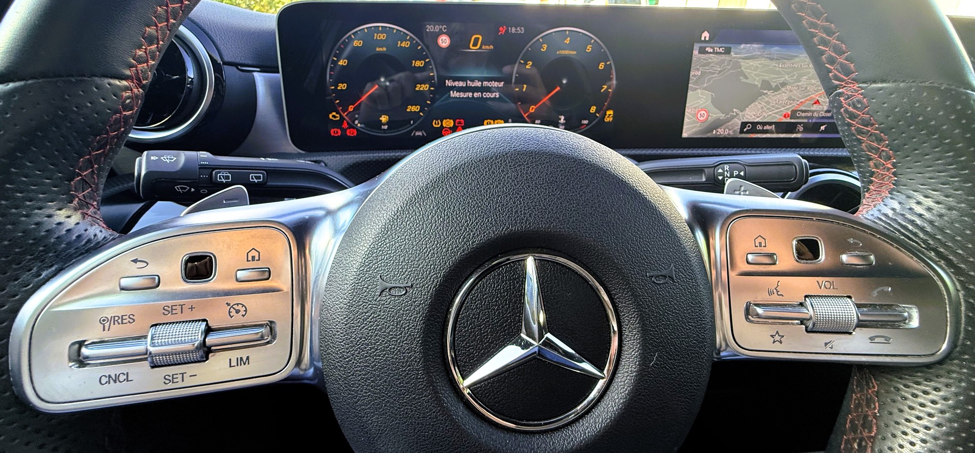 MERCEDES-BENZ A 250 AMG Line 7G-DCT-image-25