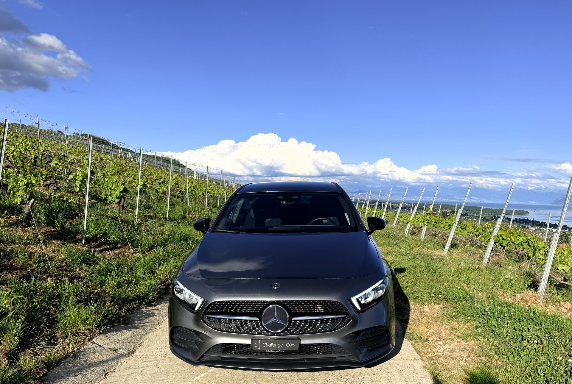 MERCEDES-BENZ A 250 AMG Line 7G-DCT-showroom-element-3