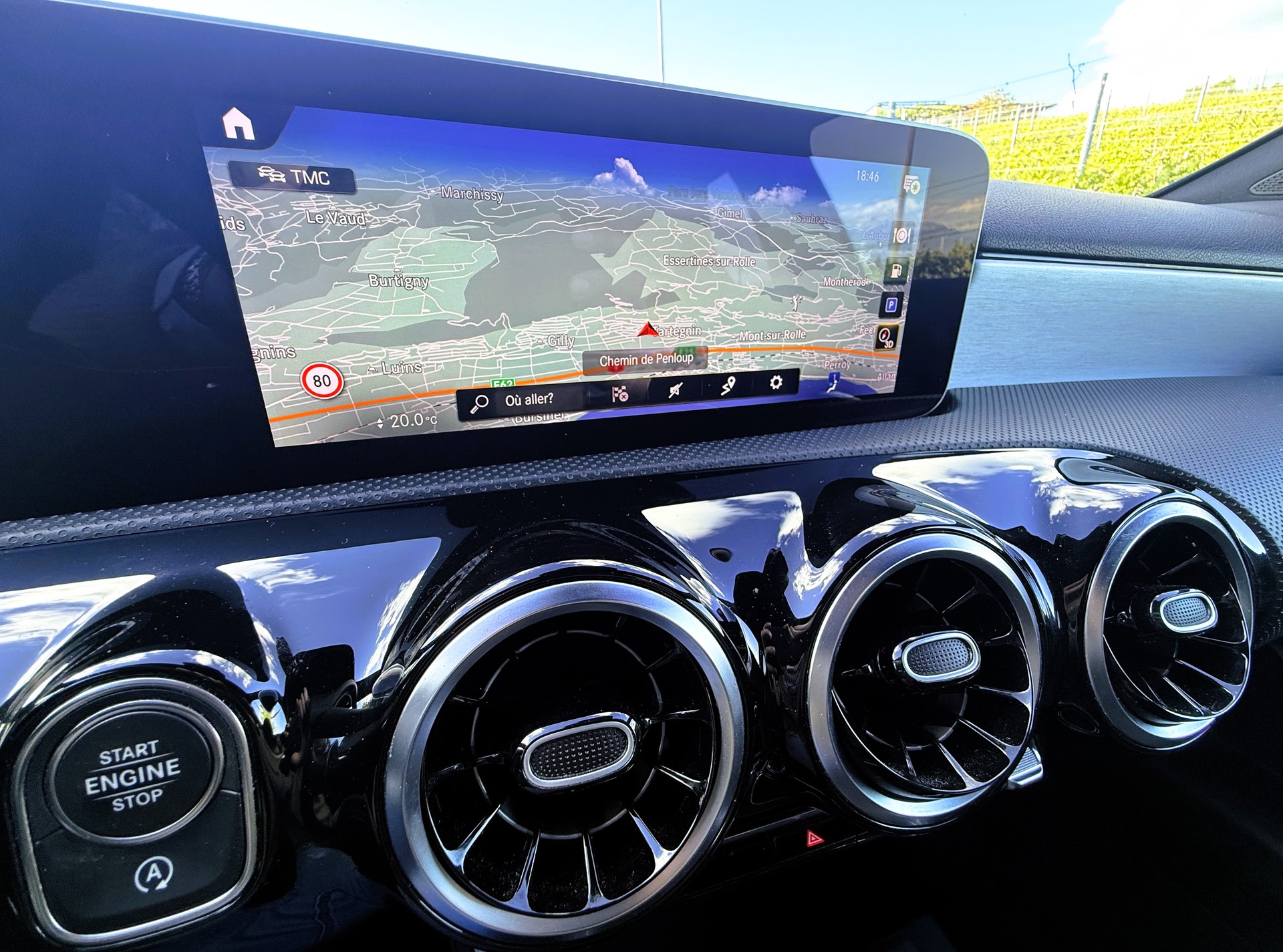 MERCEDES-BENZ A 250 AMG Line 7G-DCT-image-18