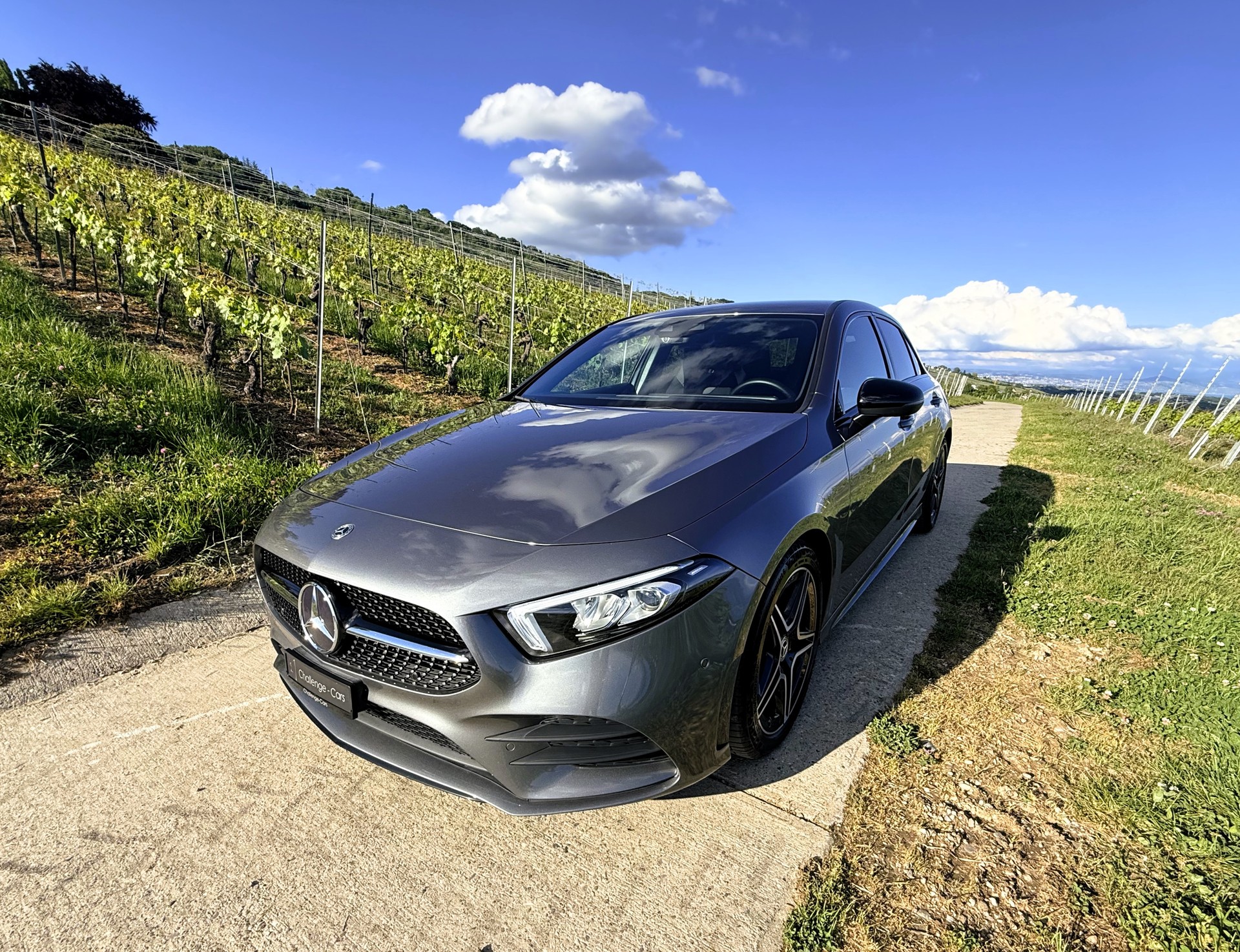 MERCEDES-BENZ A 250 AMG Line 7G-DCT-showroom-element-1