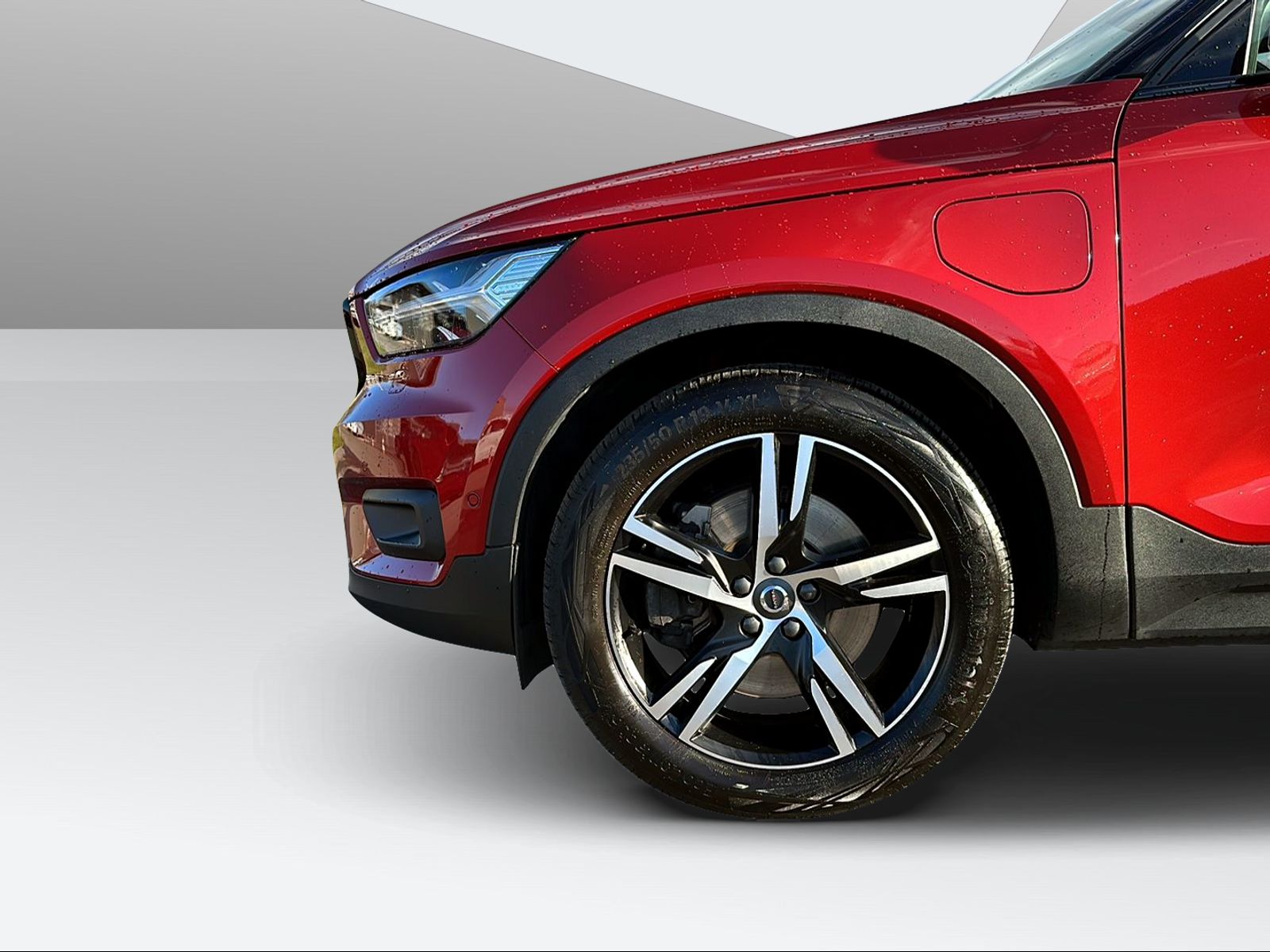 VOLVO XC40 1.5 T5 PiH R-Design-image-8