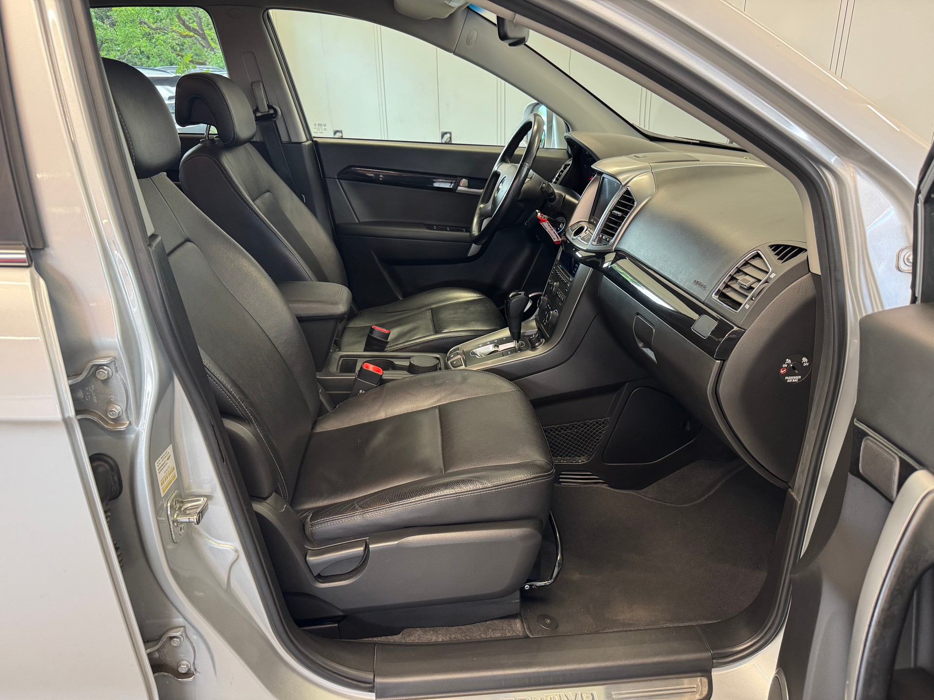 CHEVROLET Captiva 2.4 100 Anniversary 4WD Automatic-image-9