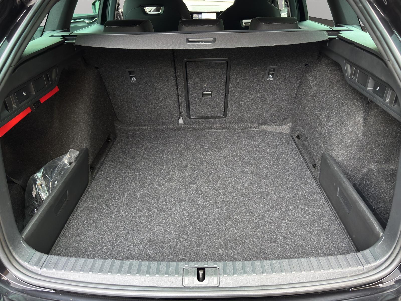 SKODA Octavia Combi 2.0 TDI 150 Ambition DSG-image-10