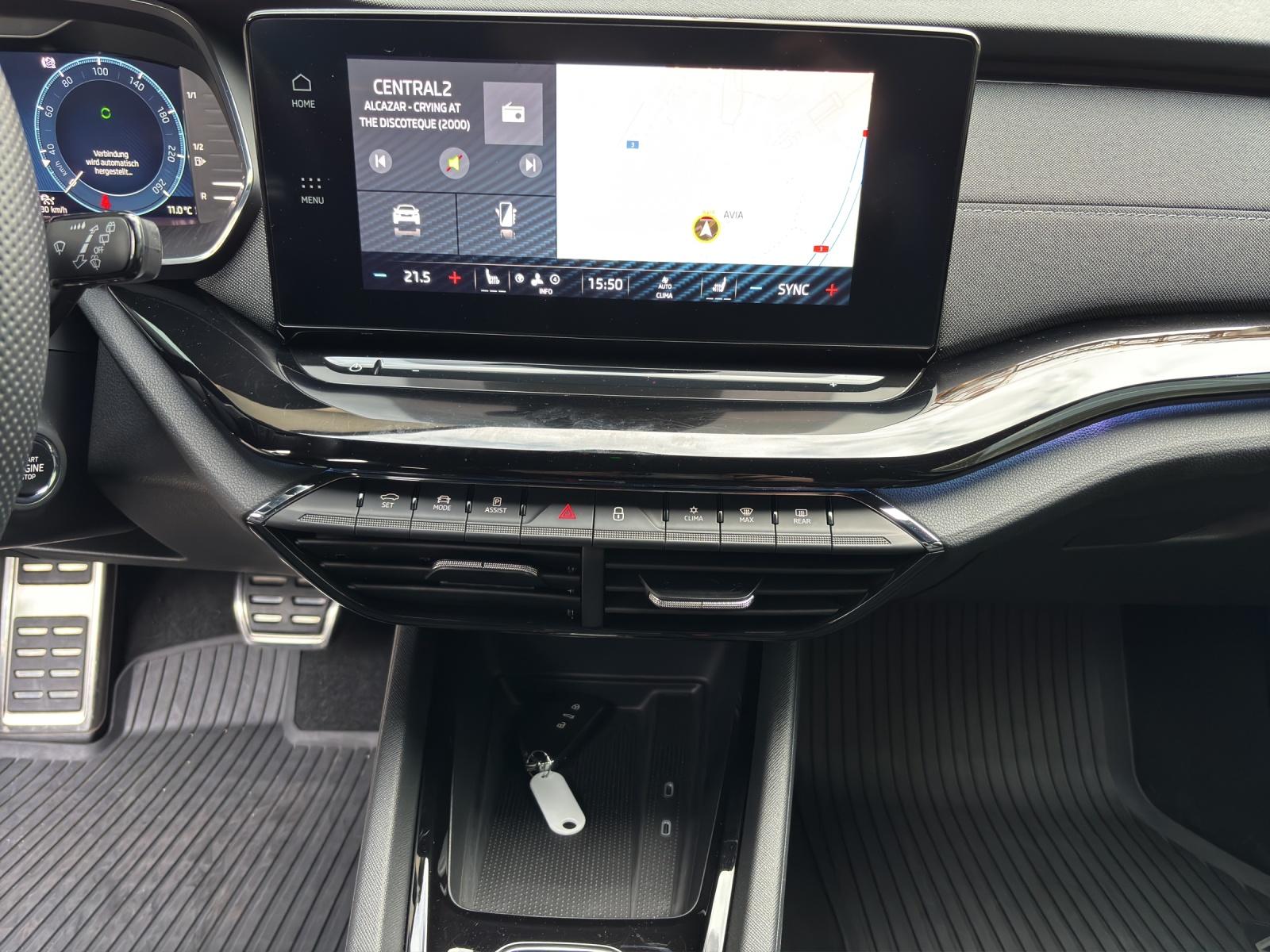 SKODA Octavia Combi 2.0 TDI 150 Ambition DSG-image-8