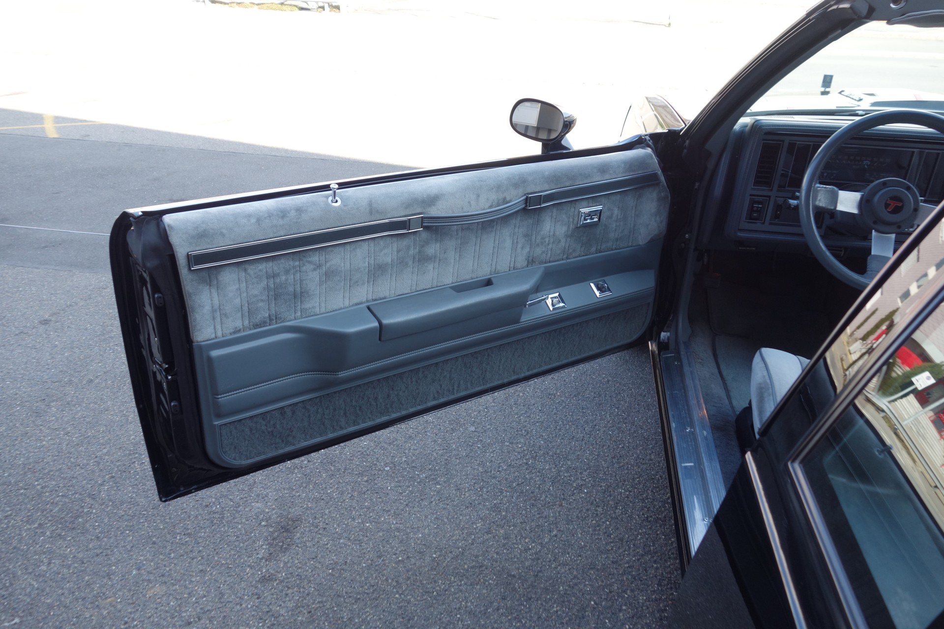 BUICK Grand National-image-12
