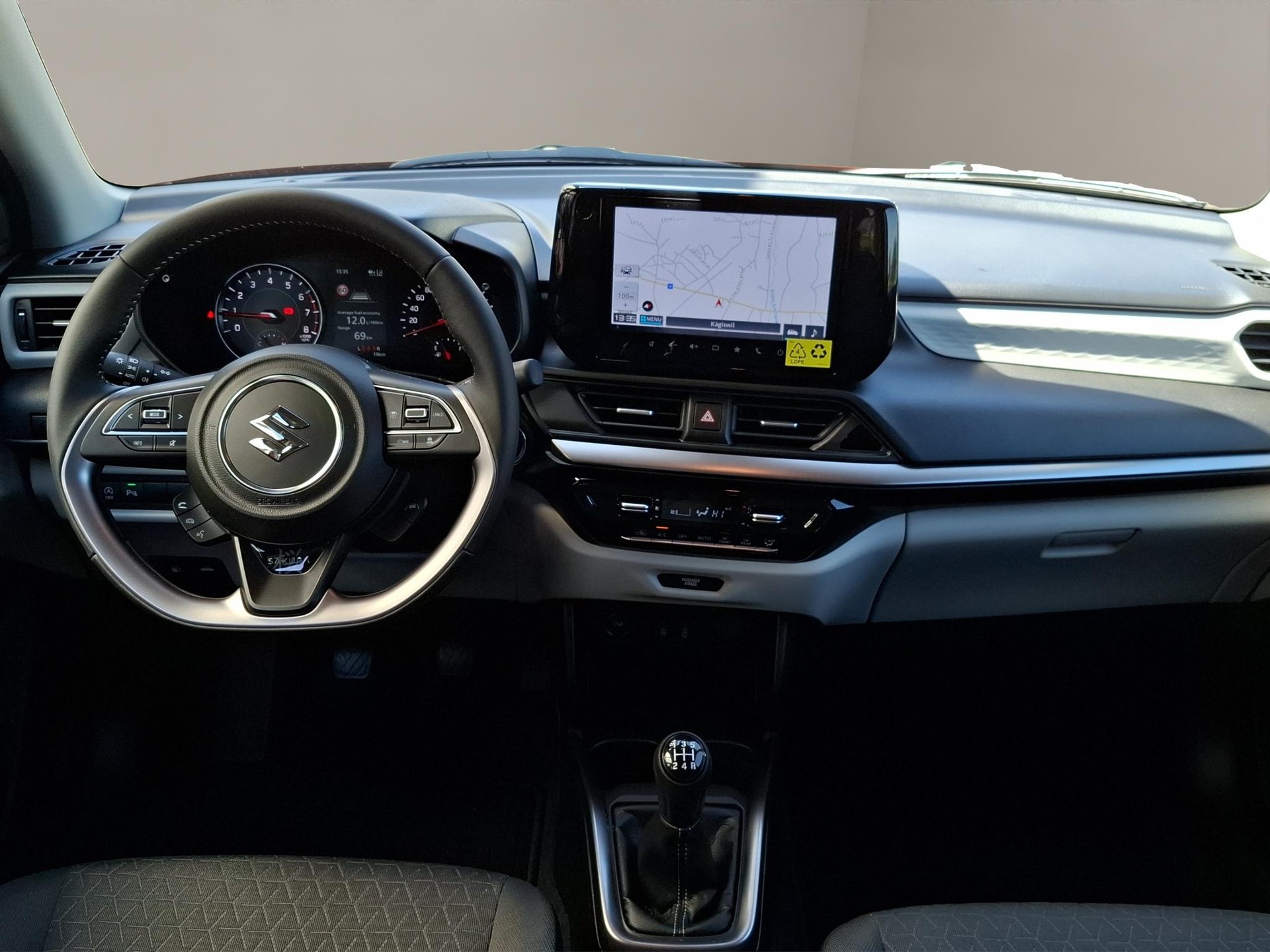 SUZUKI Swift 1.2 Tradizio Top Hybrid 4x4-image-9