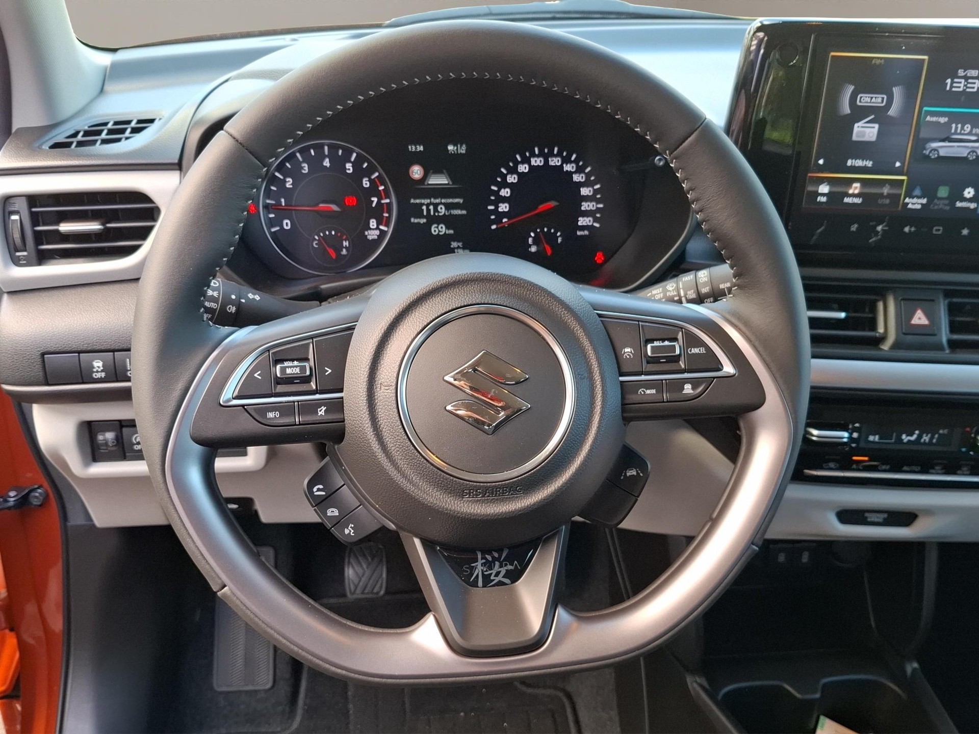 SUZUKI Swift 1.2 Tradizio Top Hybrid 4x4-image-7