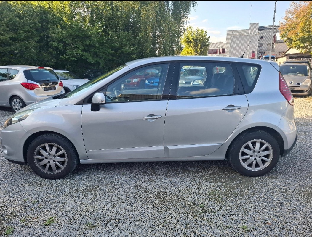 RENAULT Scénic 1.4 16V Turbo Privilège-image-4