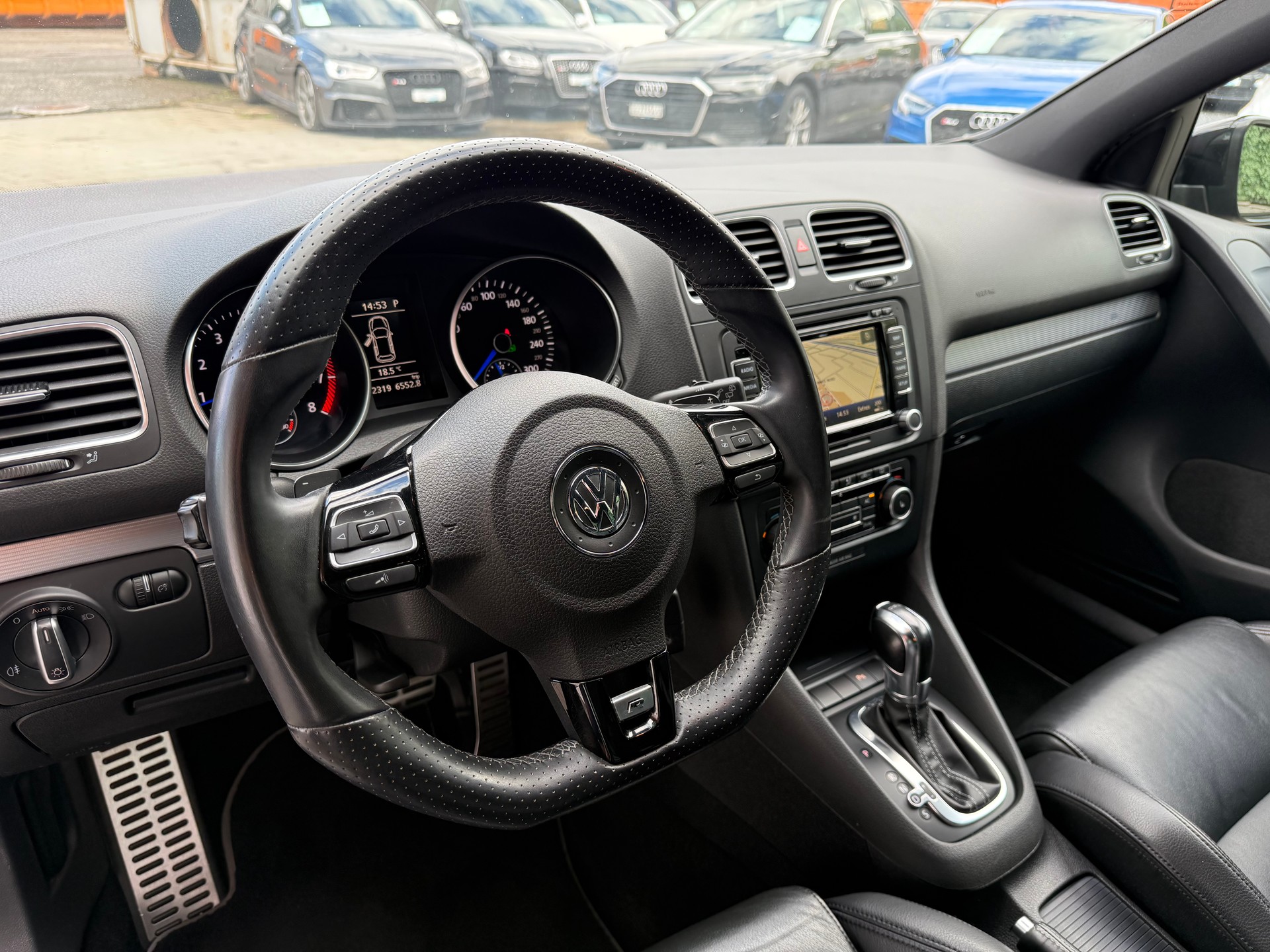 VW Golf 2.0 TSI R 4Motion DSG-image-12