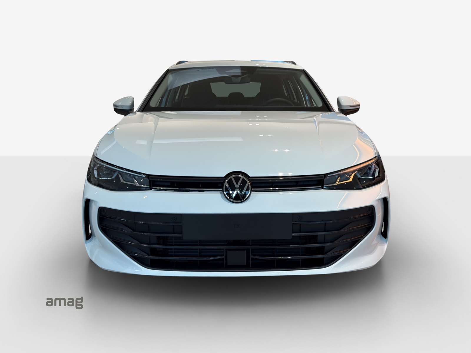 VW Passat Variant 2.0 TDI evo Basis DSG-image-6