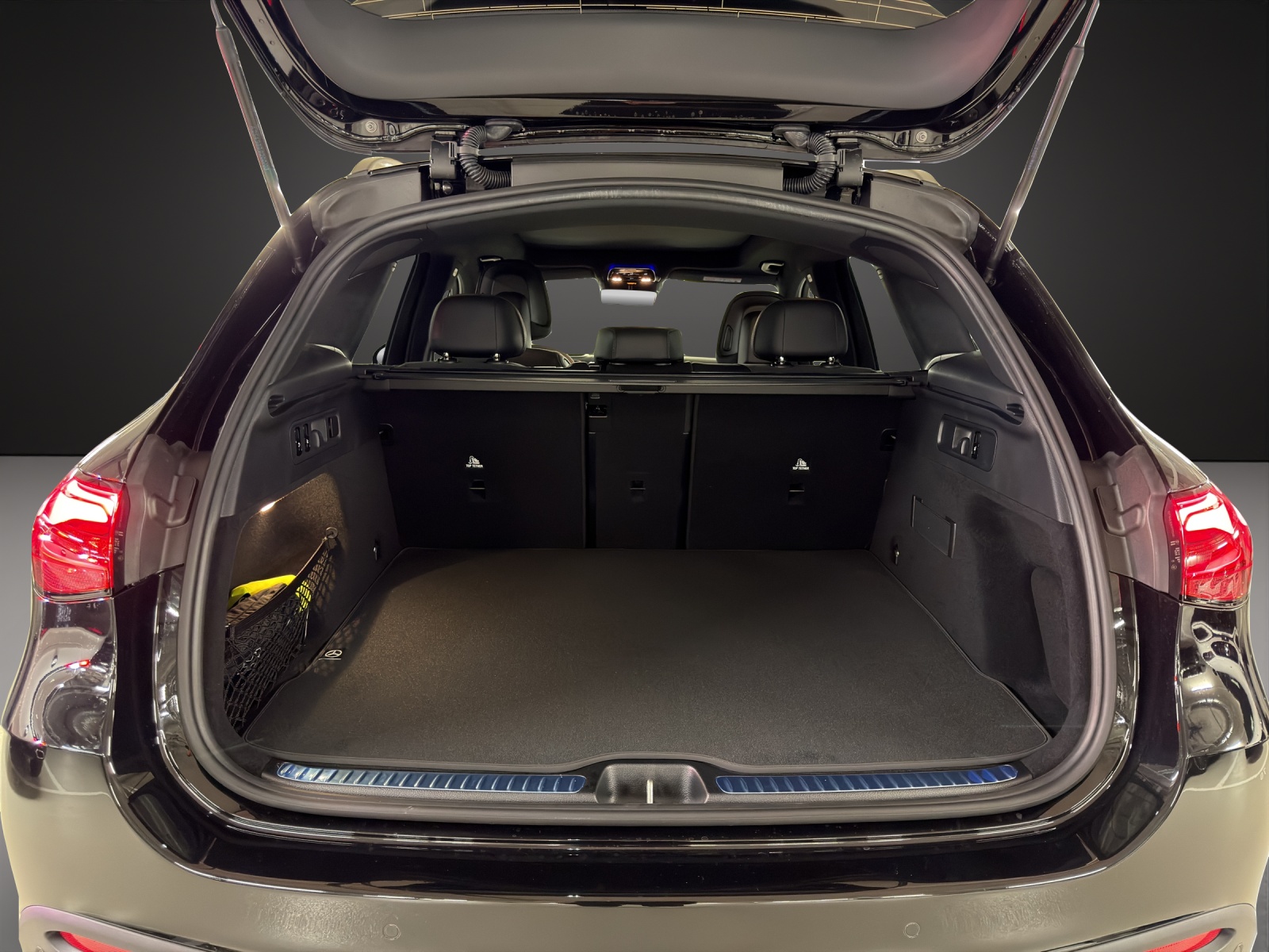 MERCEDES-BENZ GLC 200 4Matic 9G-Tronic-image-12