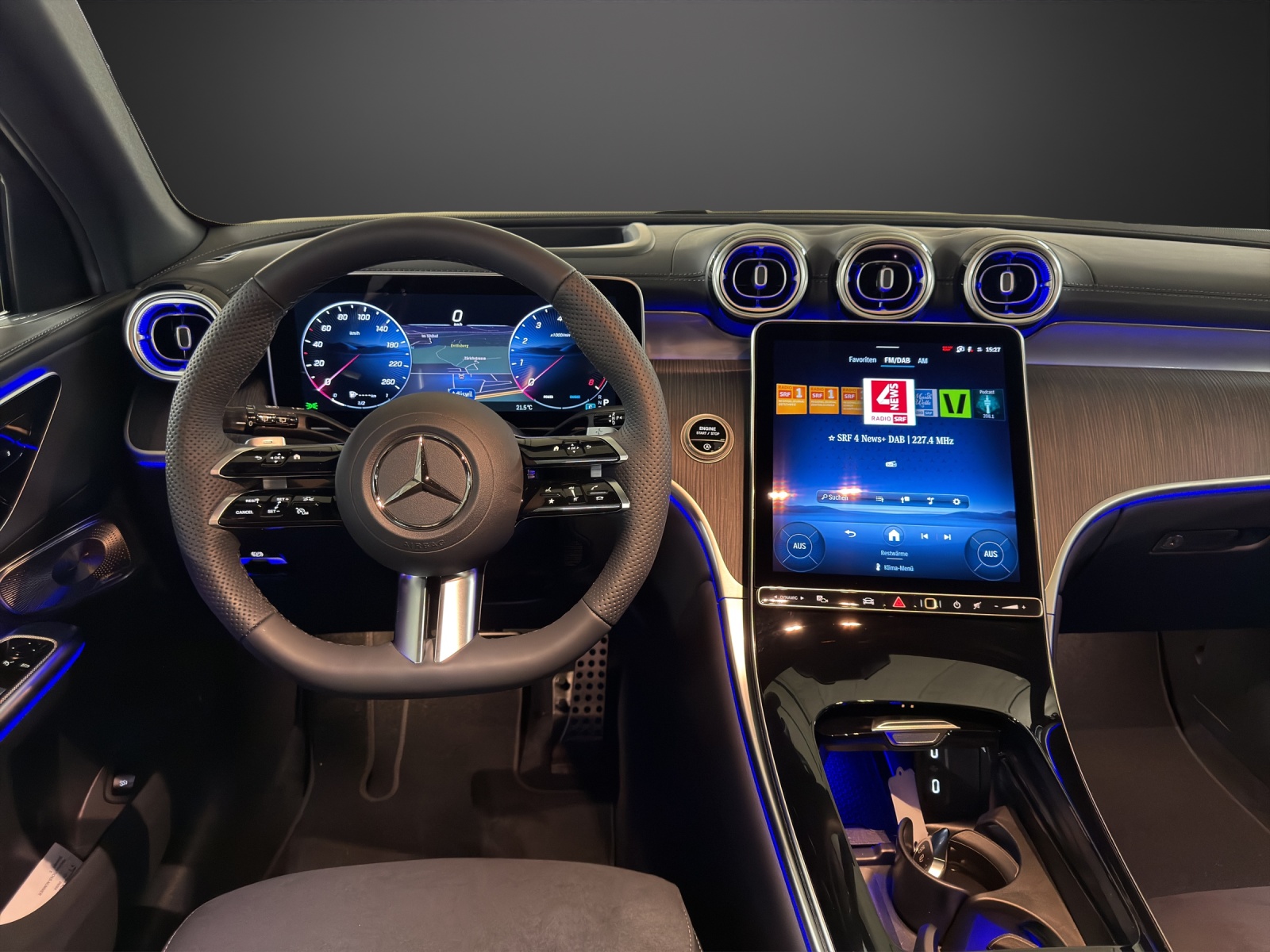 MERCEDES-BENZ GLC 200 4Matic 9G-Tronic-image-9