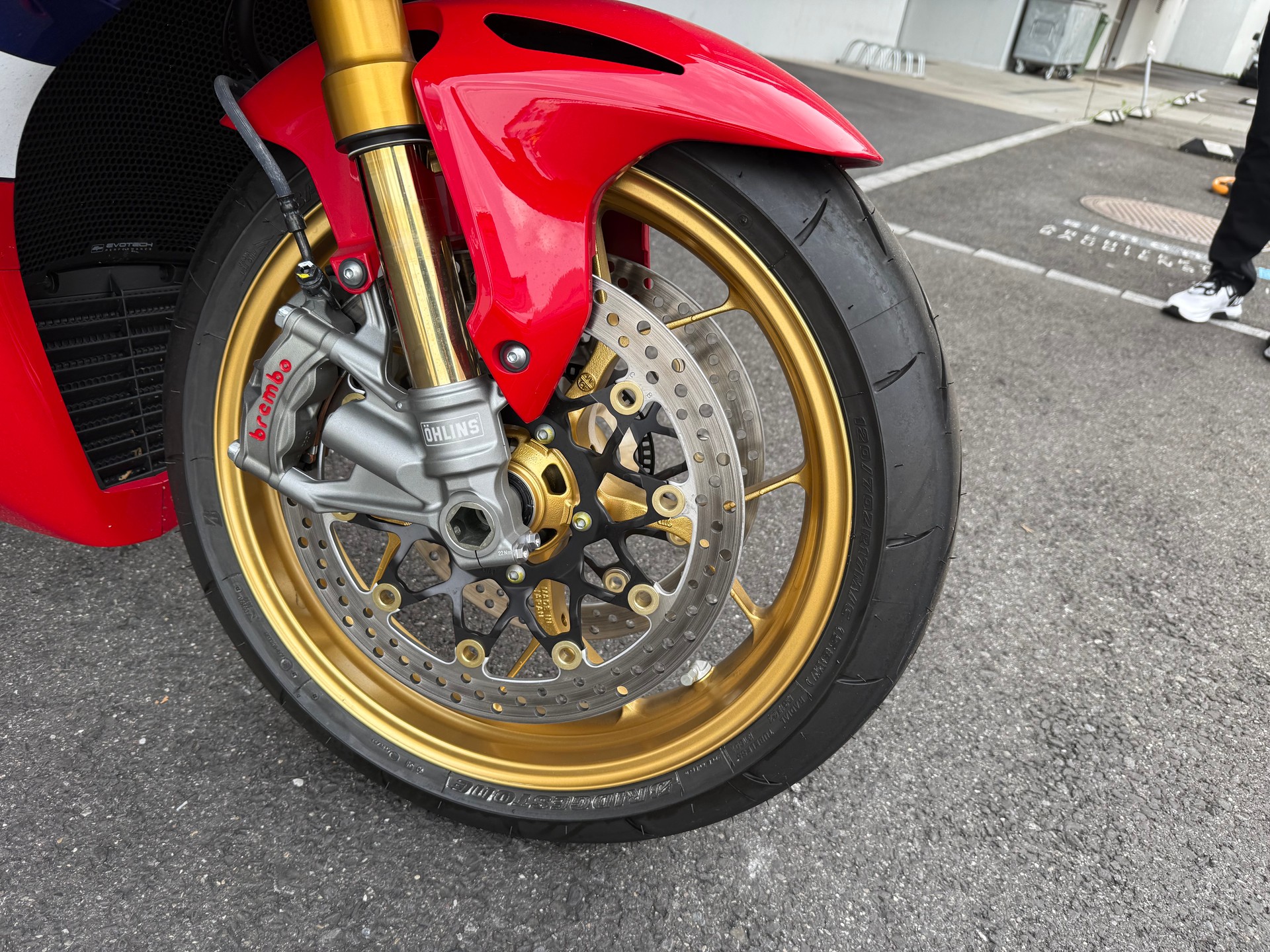 HONDA CBR 1000 RR-R SP-image-1