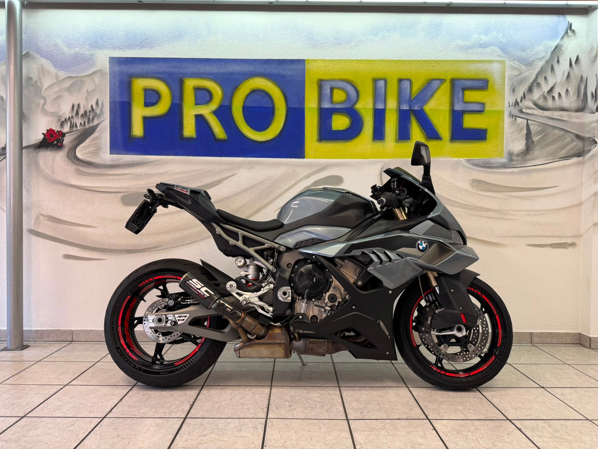 BMW S 1000 RR-image-1